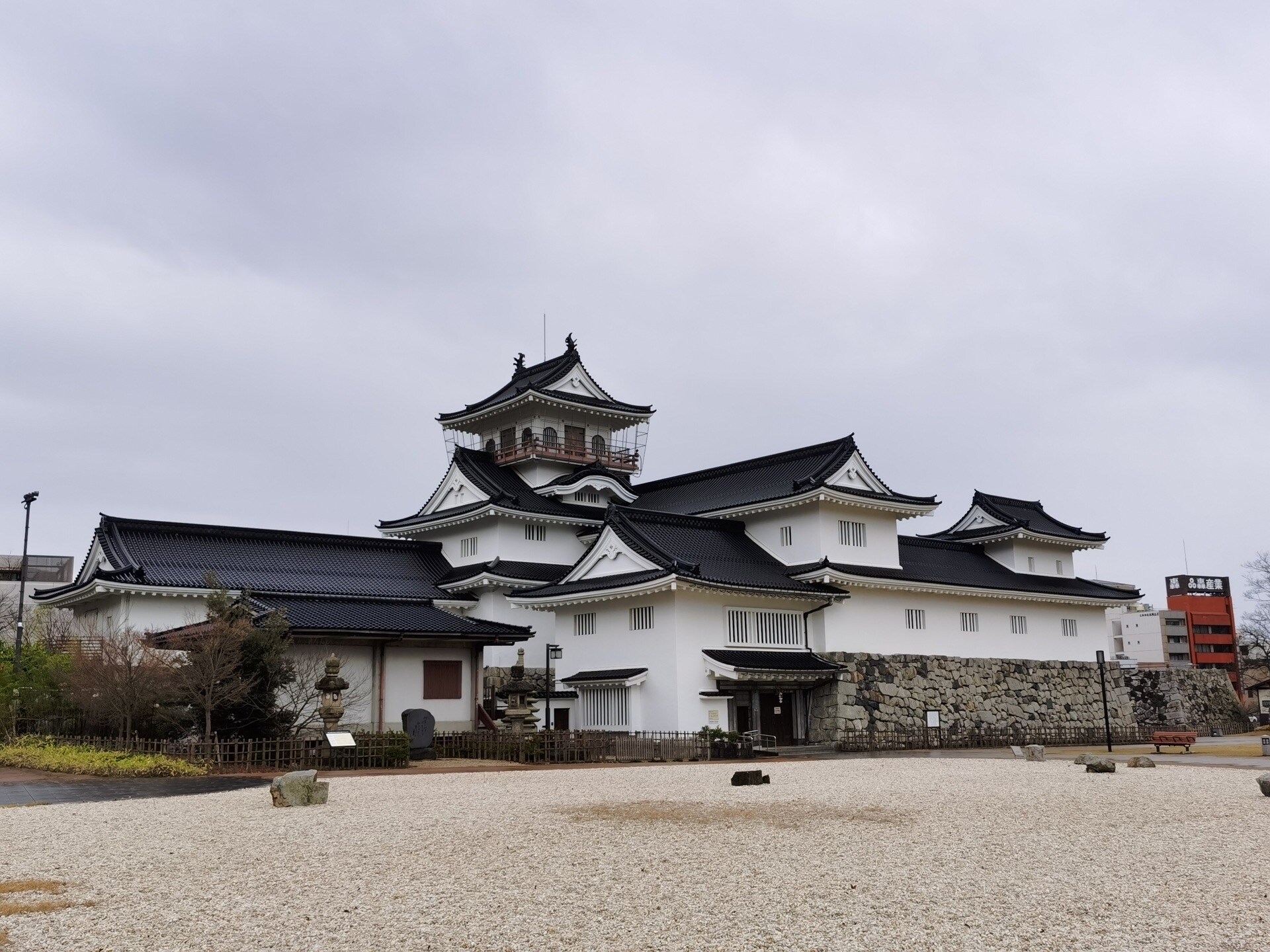 Toyama Castle Wallpapers