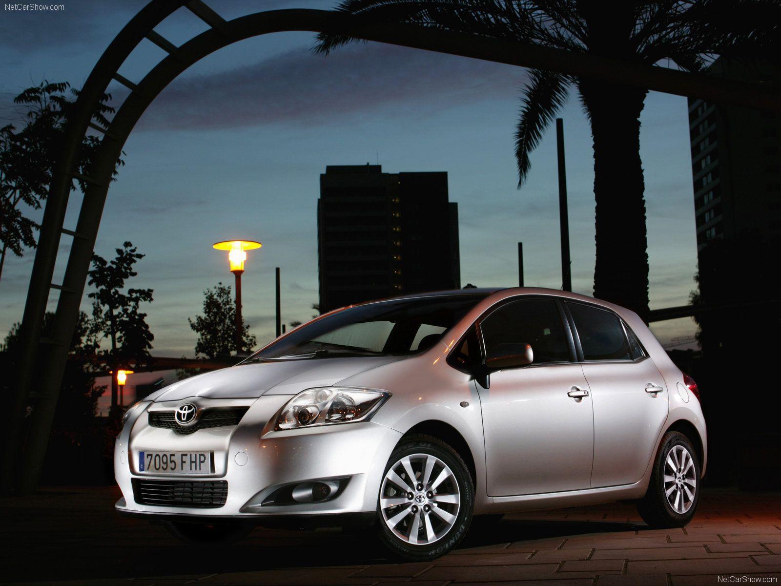 Toyota Auris Wallpapers