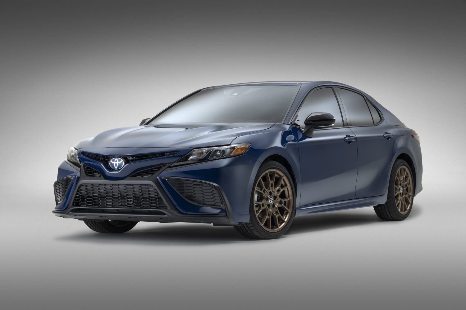 Toyota Camry 2019 Wallpapers