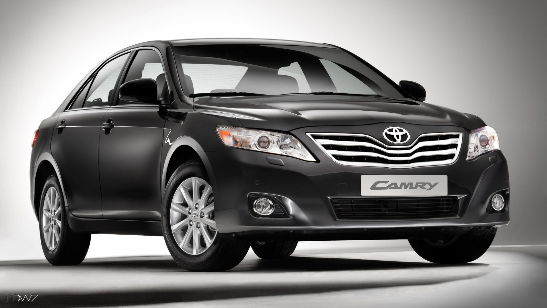 Toyota Camry Wallpapers