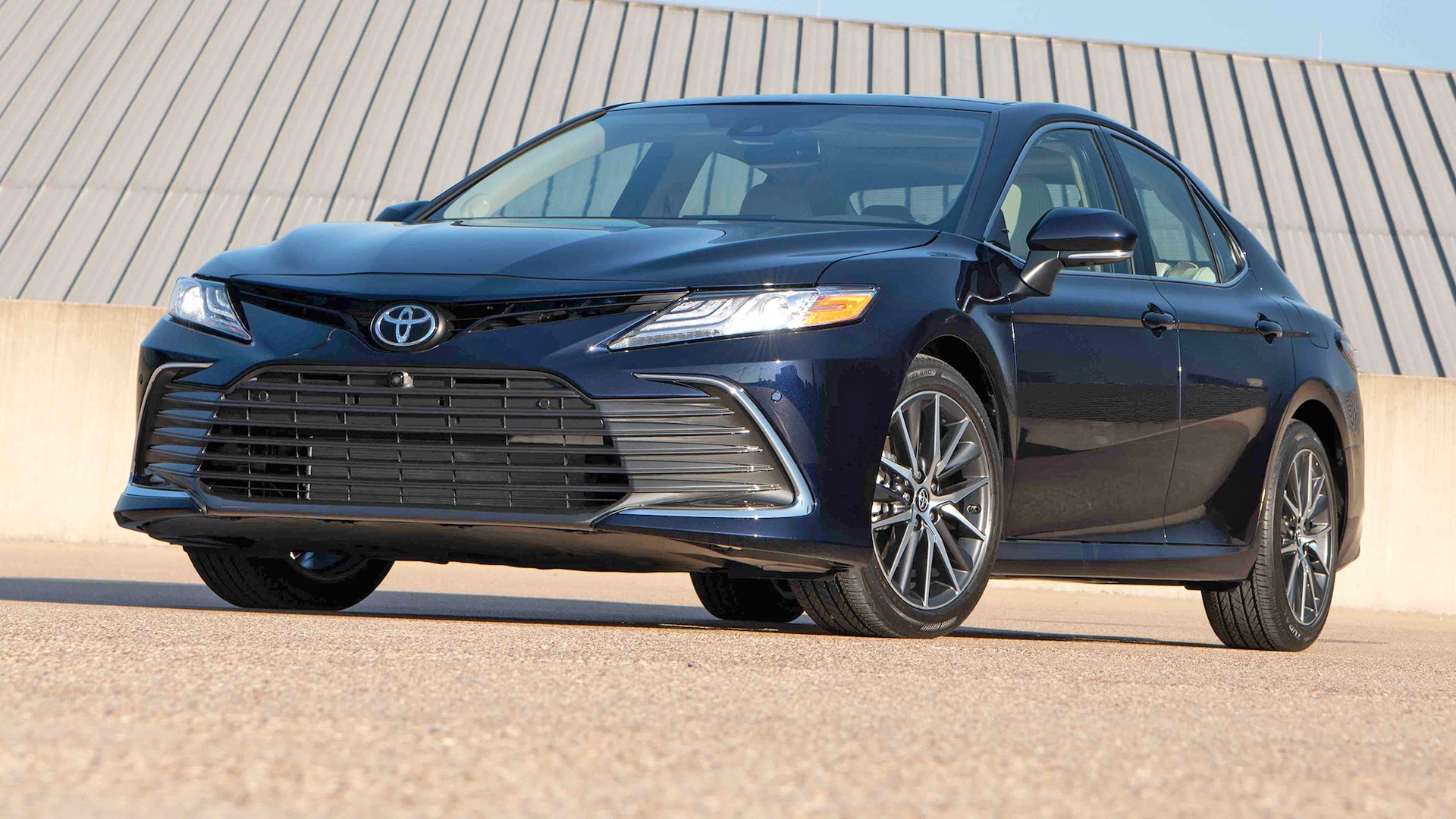 Toyota Camry Xle Wallpapers