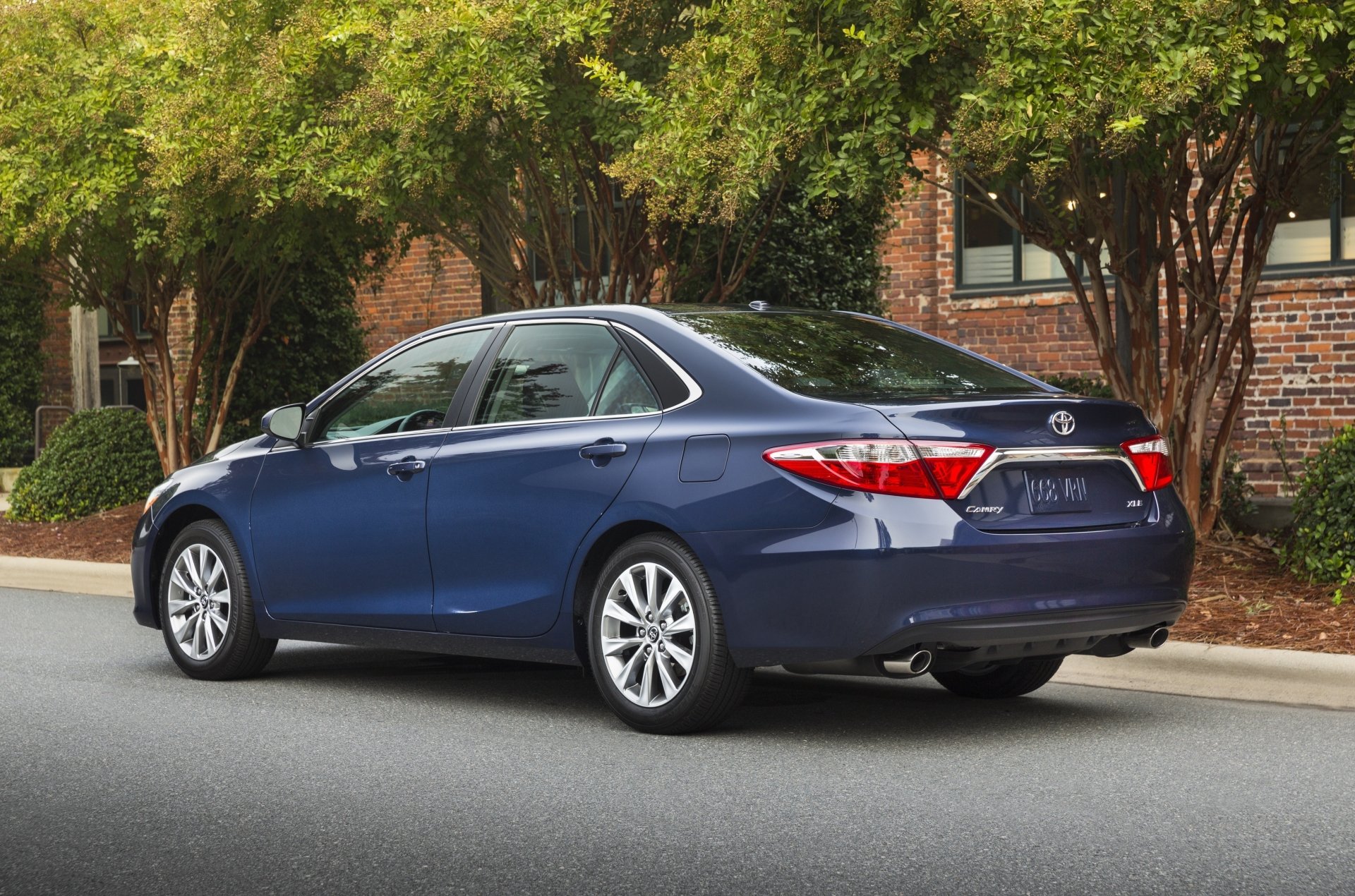 Toyota Camry Xle Wallpapers