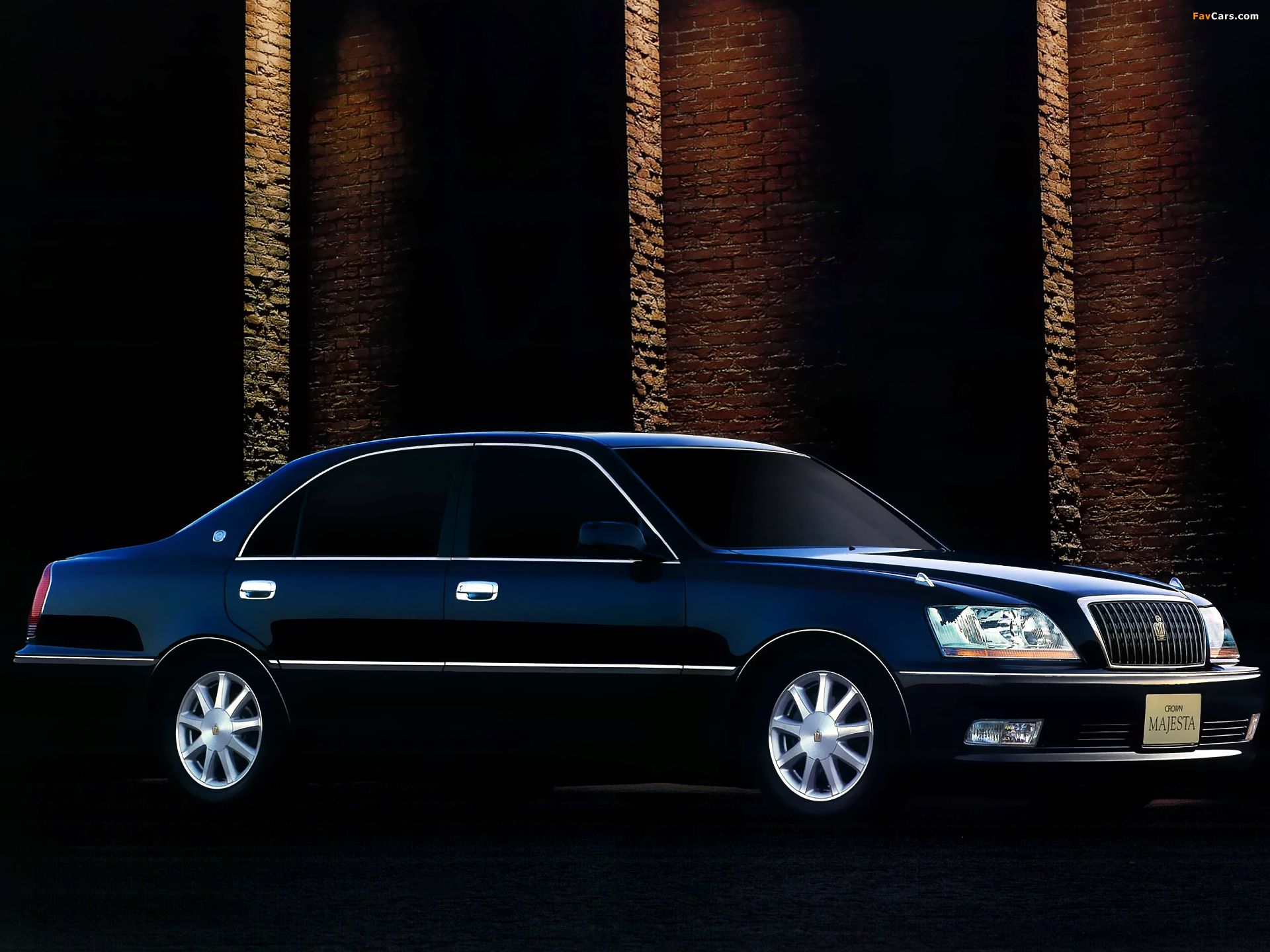 Toyota Crown Royal Saloon Wallpapers