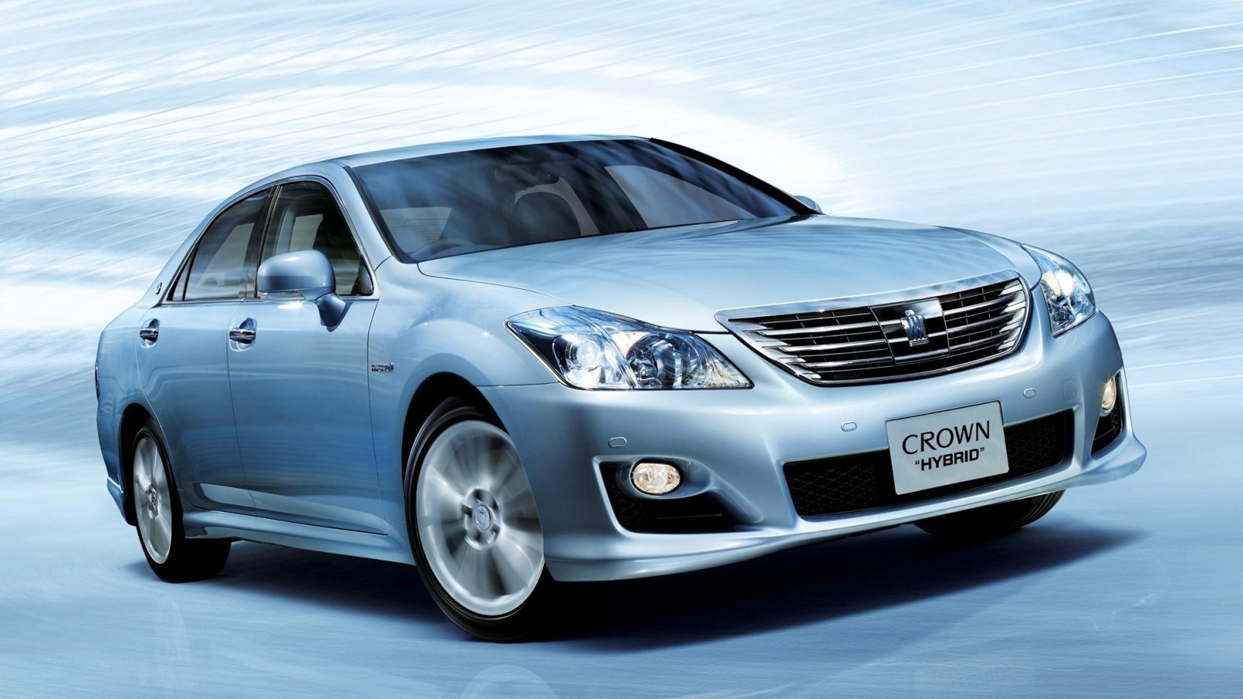 Toyota Crown Royal Saloon Wallpapers