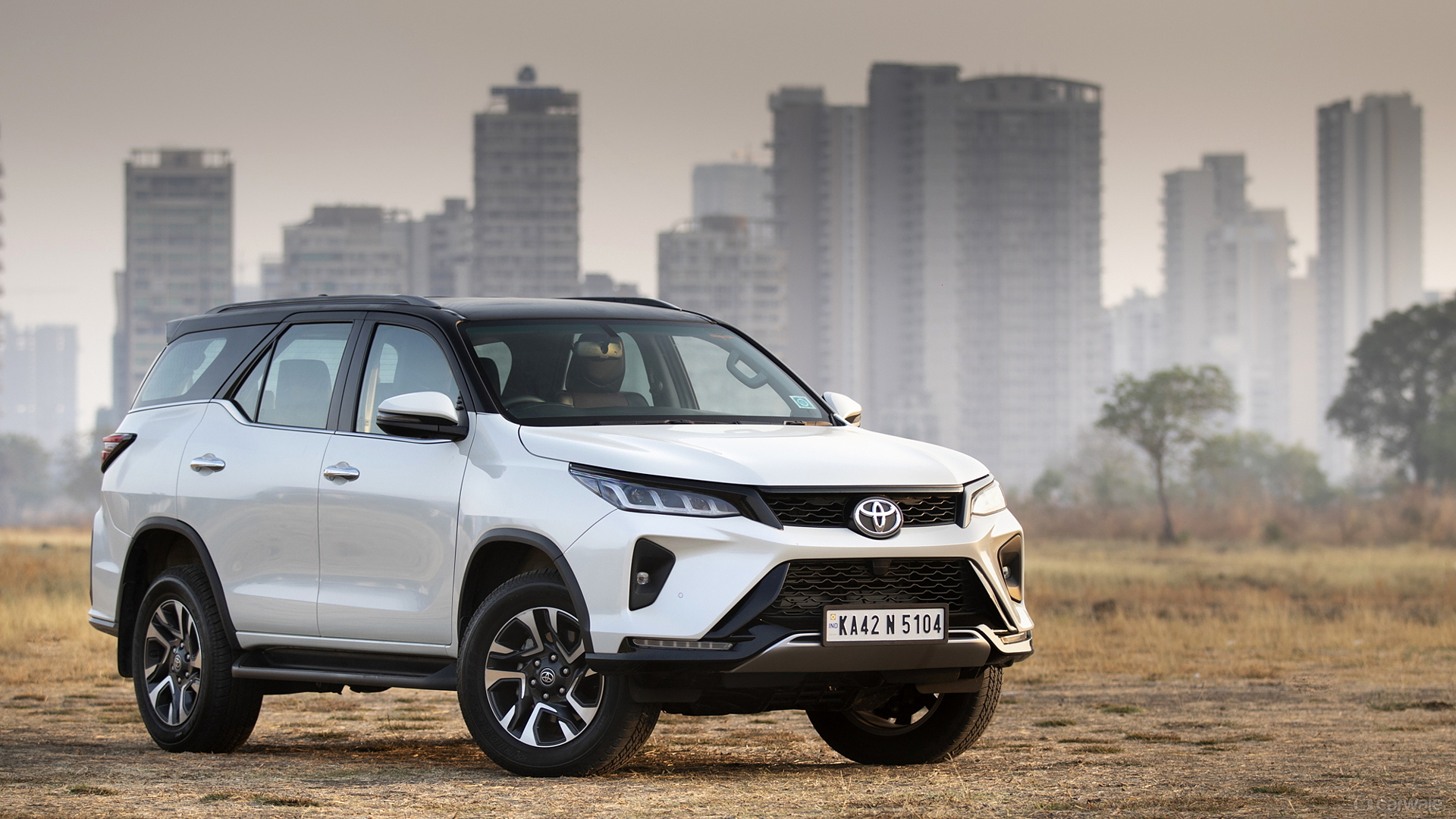 Toyota Fortuner Wallpapers