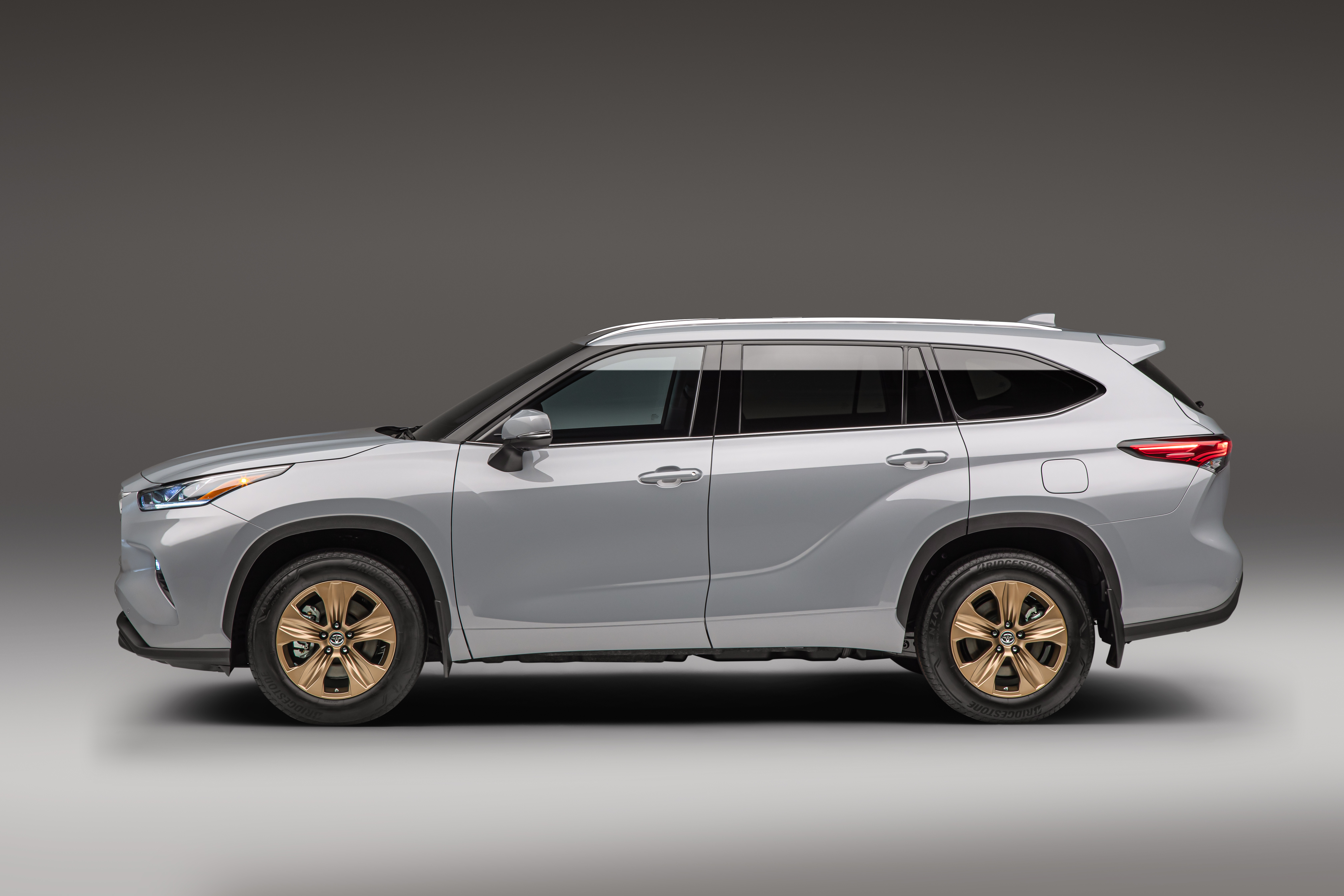 Toyota Highlander Hybrid Wallpapers