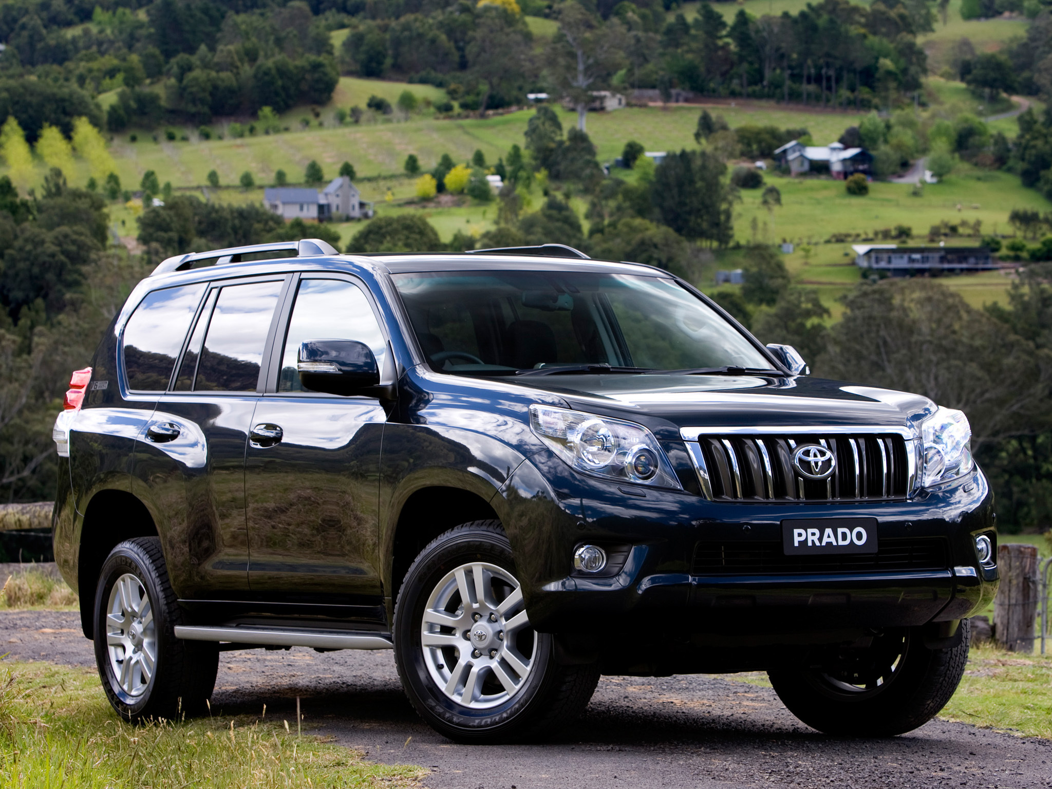 Toyota Land Cruiser Prado Wallpapers