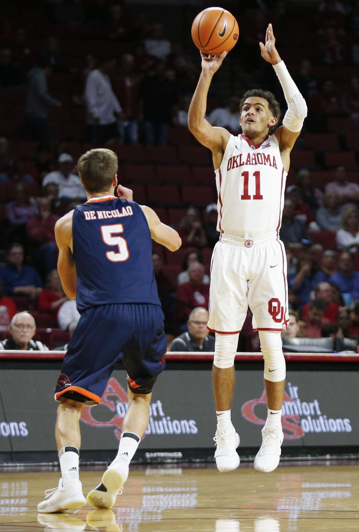 Trae Young Biceps Wallpapers