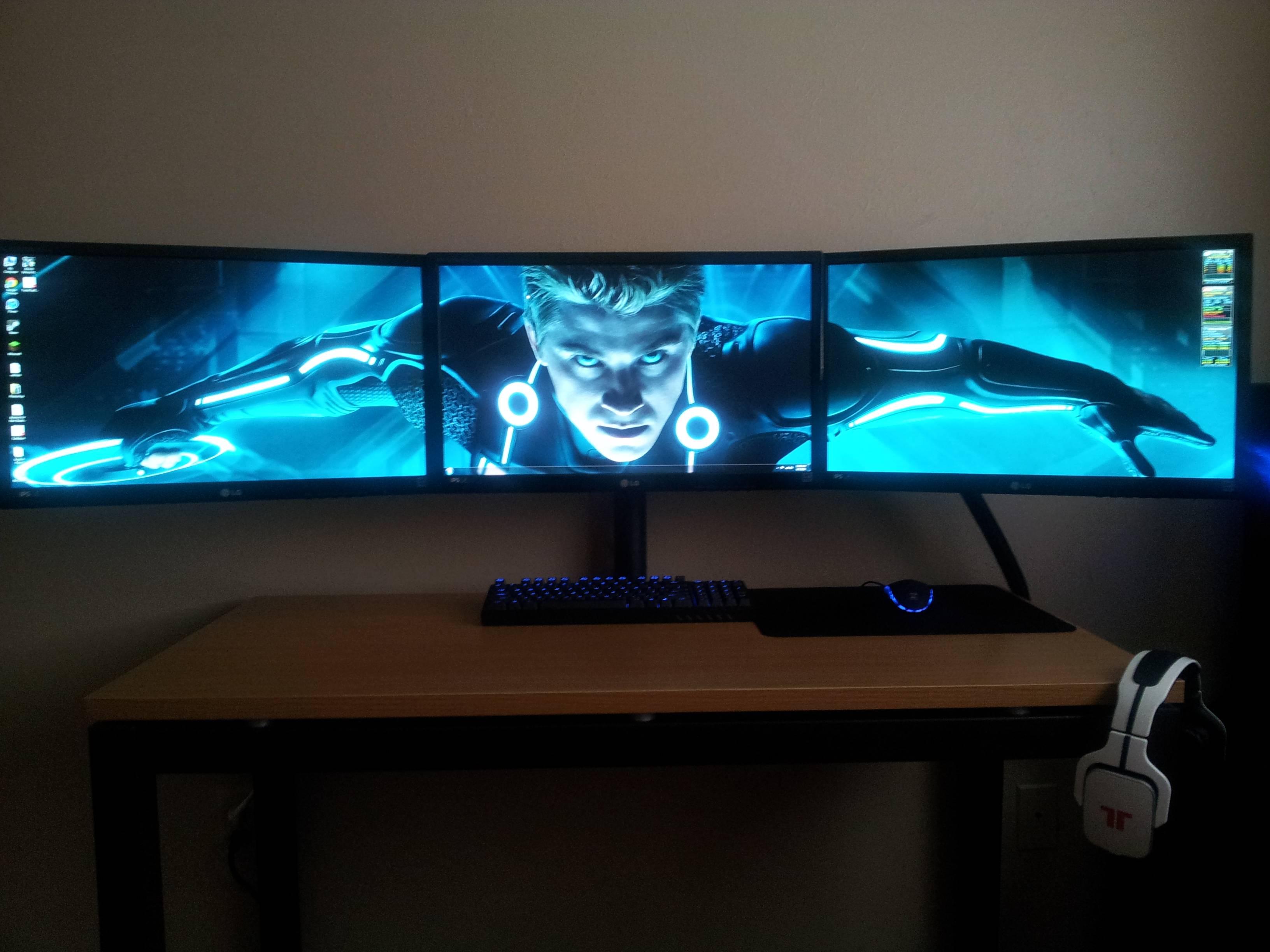 Triple Monitor Gaming Wallpapers