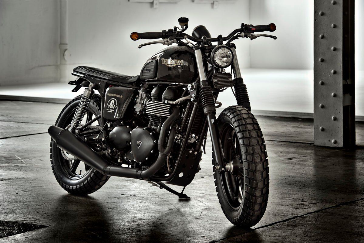 Triumph Bonneville Bobber Black 2017 Wallpapers