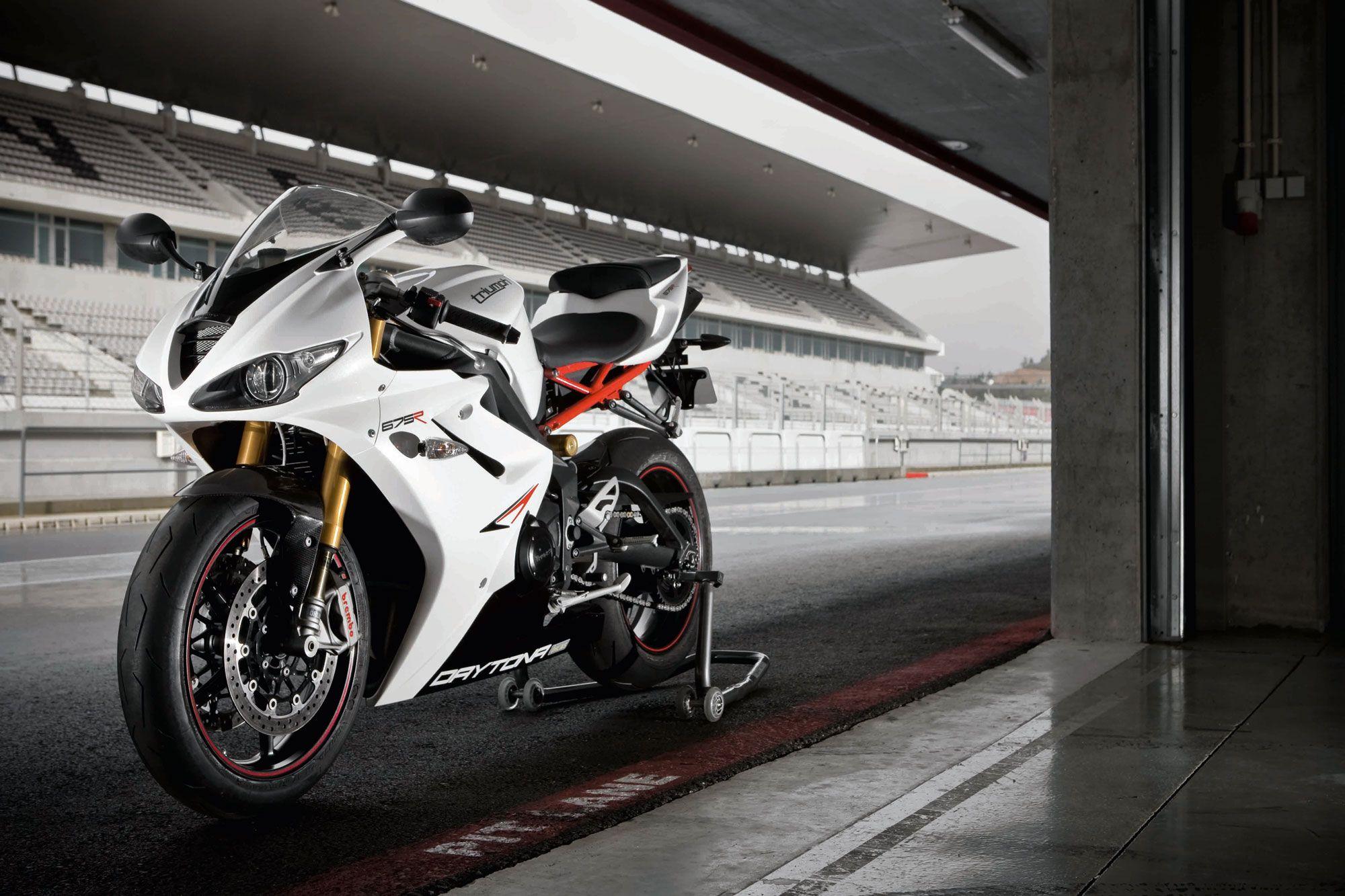 Triumph Daytona 675 Wallpapers