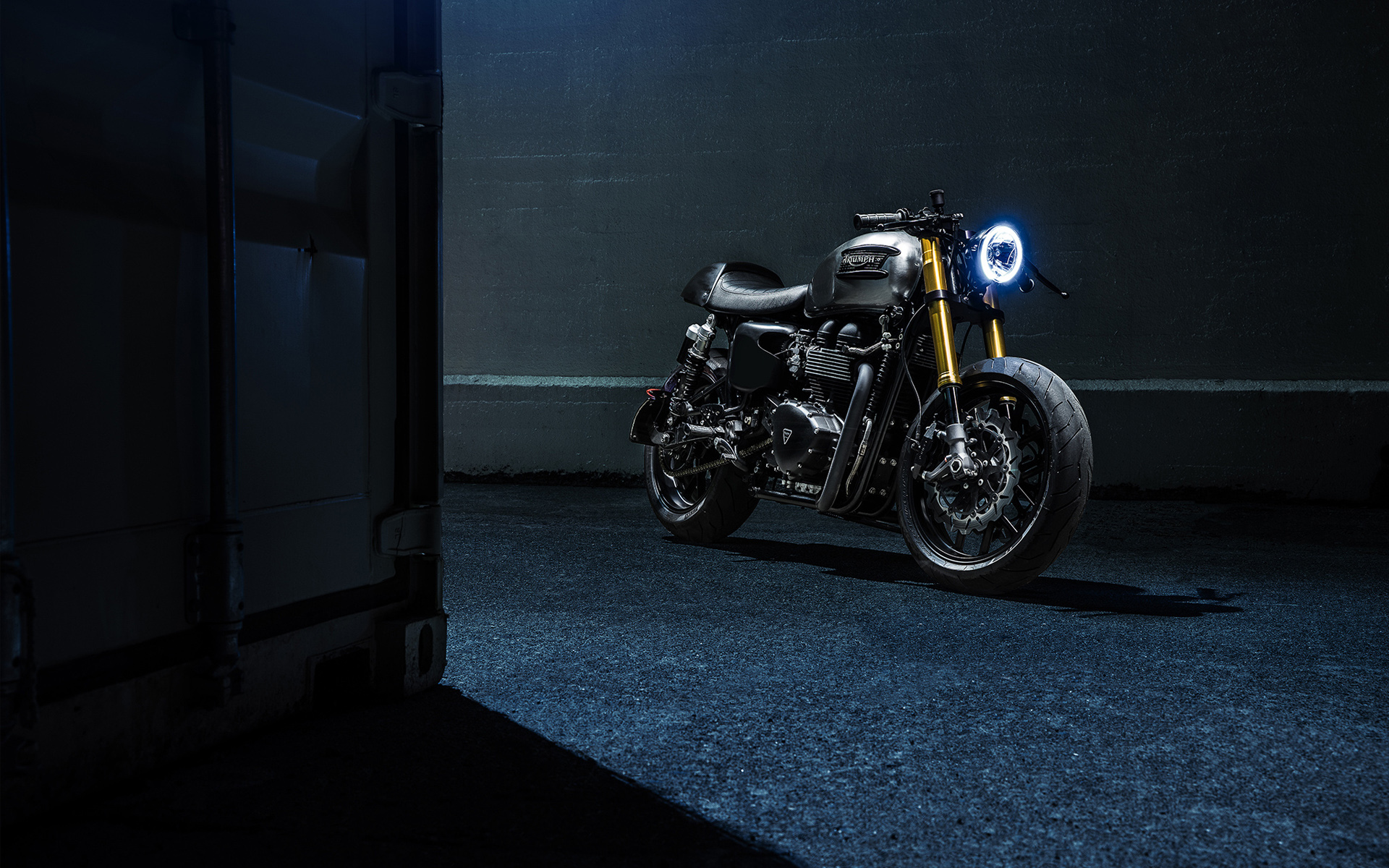 Triumph Thruxton Wallpapers