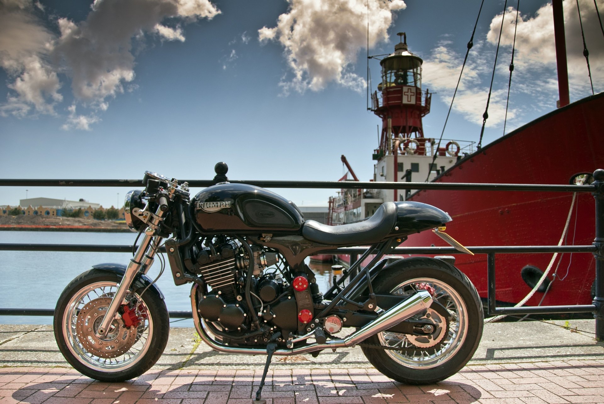 Triumph Thunderbird Cafe Racer Wallpapers