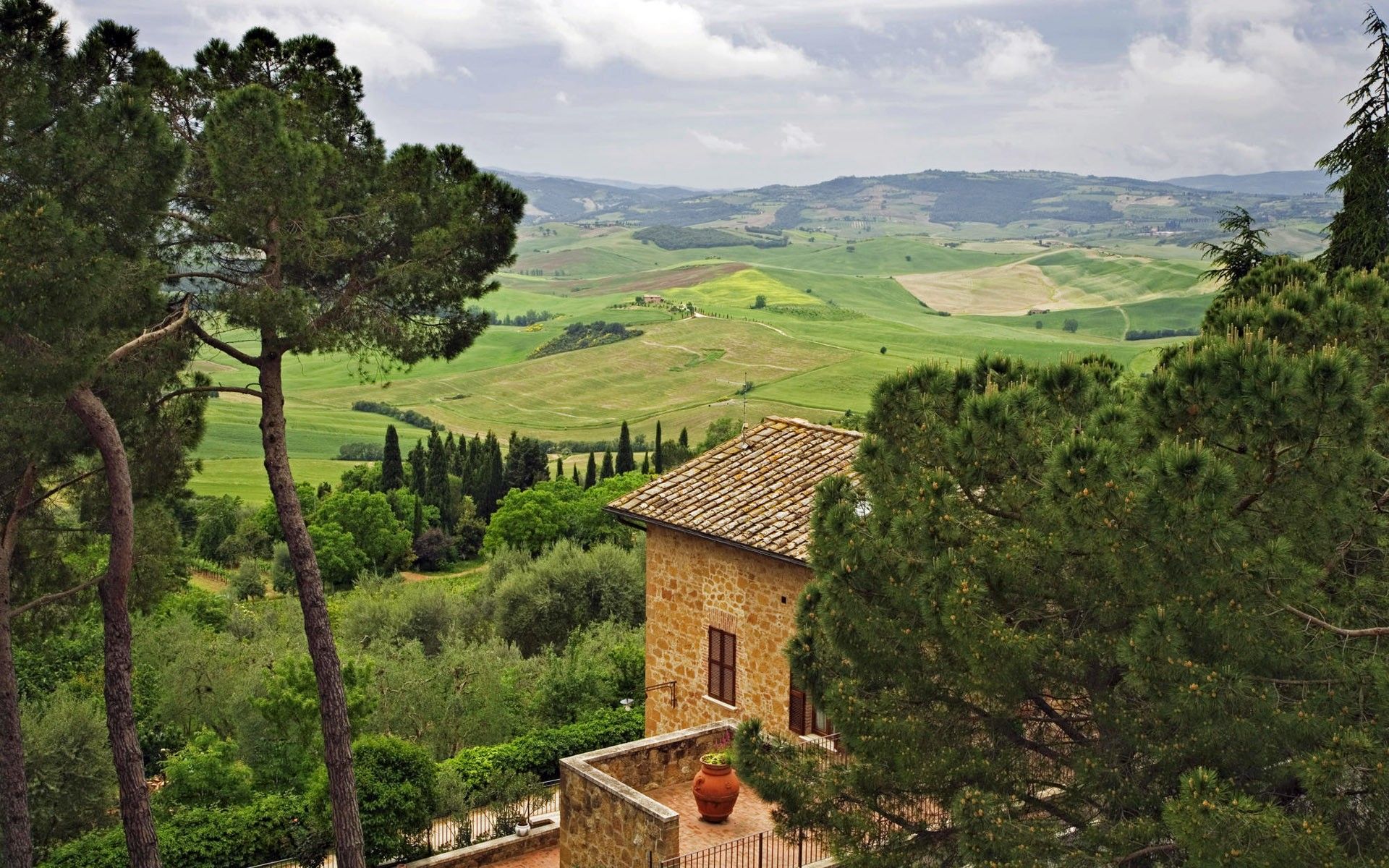 Tuscan Countryside Wallpapers