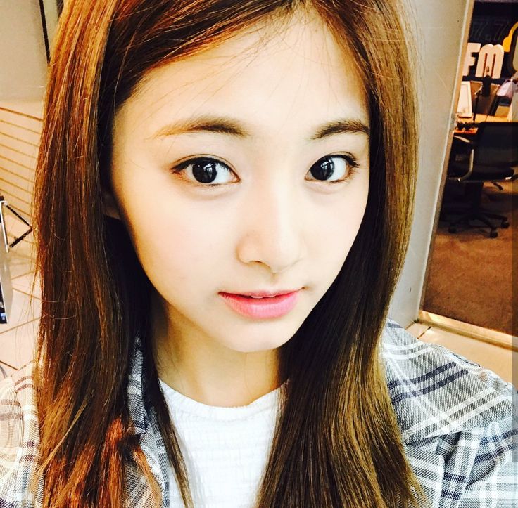 Tzuyu Face Wallpapers