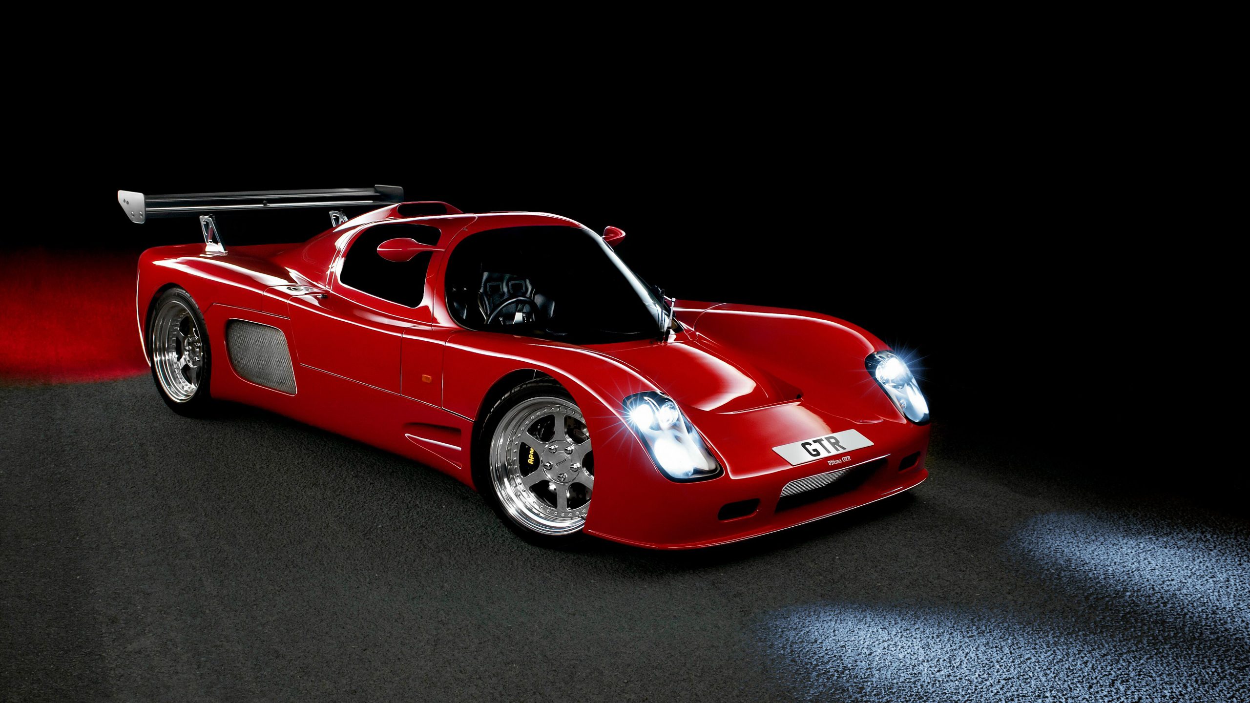 Ultima Evolution Coupe Wallpapers