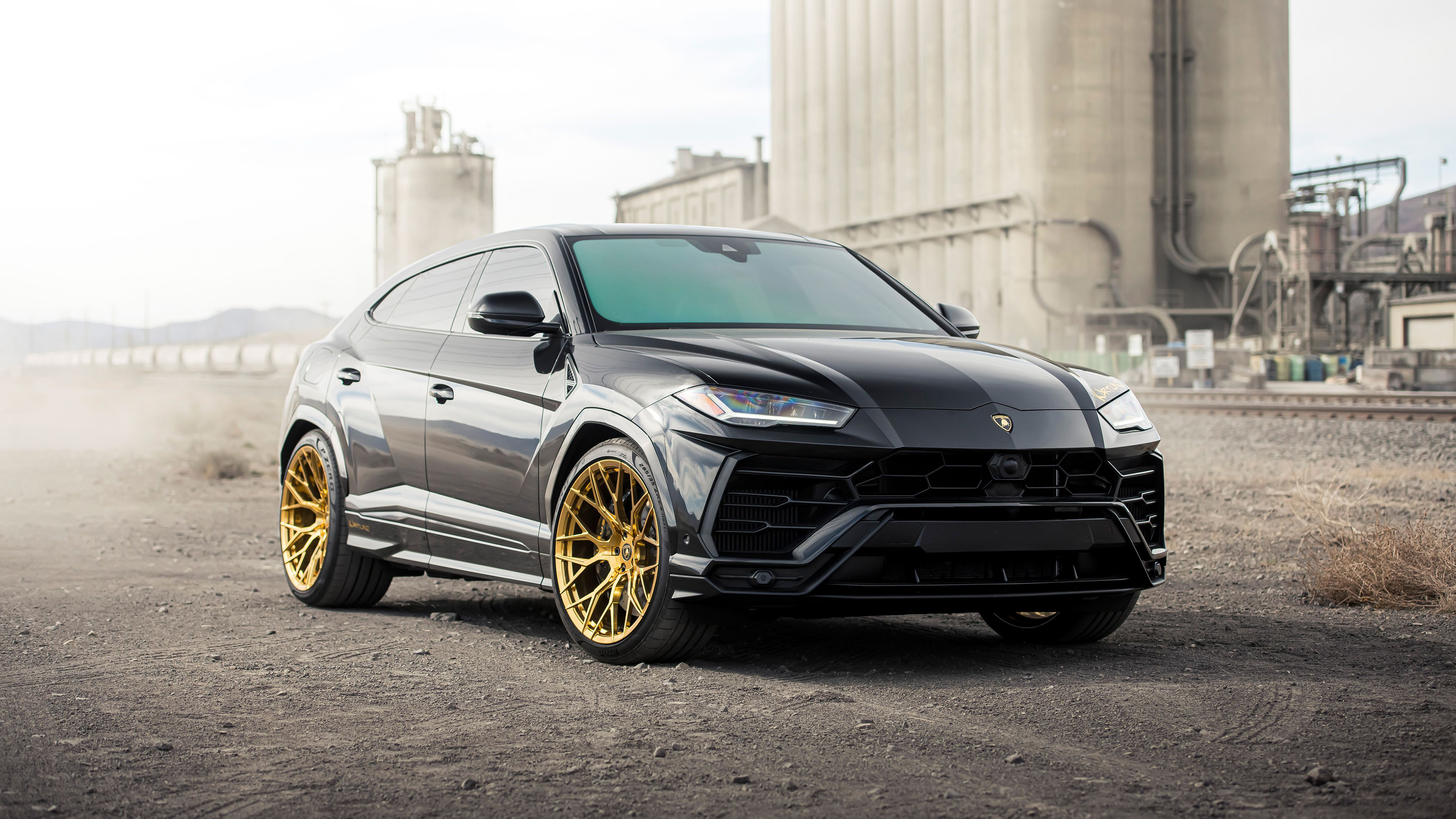 Urus Wallpapers