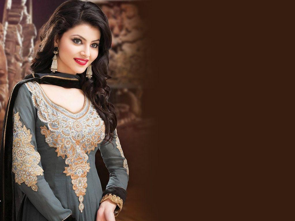 Urvashi Rautela Wallpapers