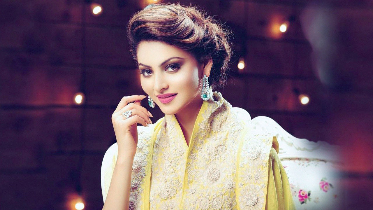 Urvashi Rautela Wallpapers