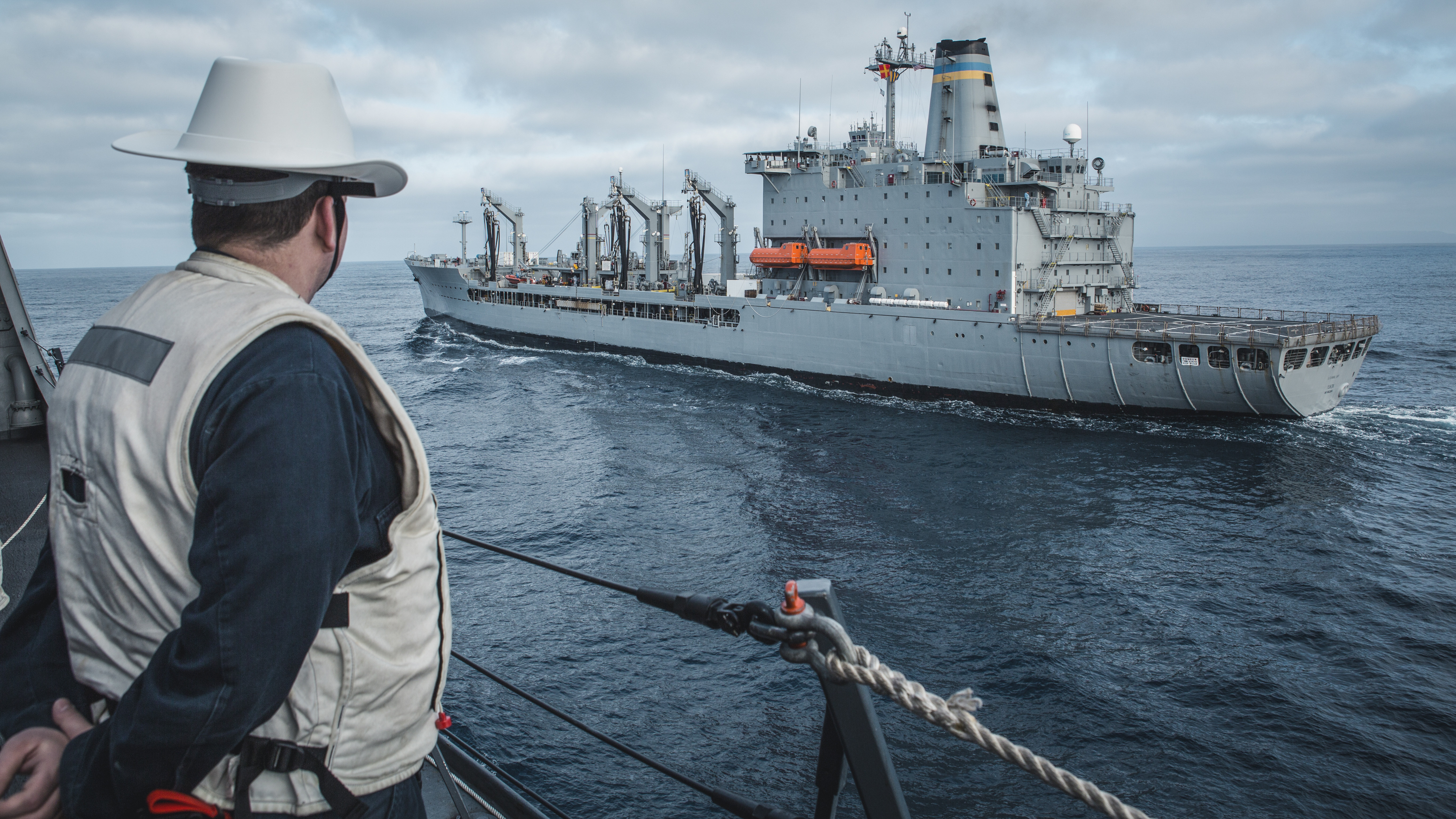 Usns Yukon (T-Ao-202) Wallpapers