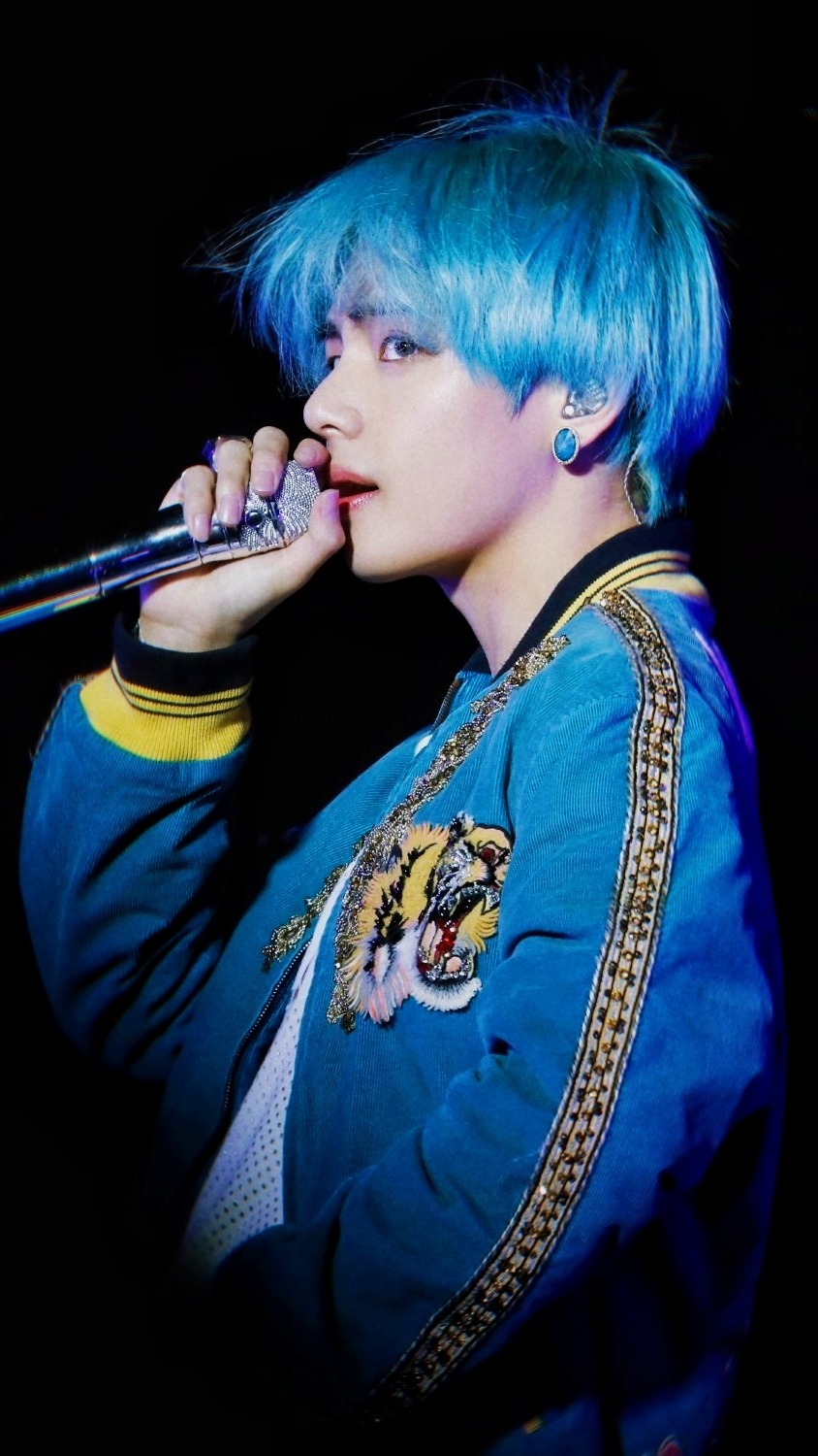 V Blue Hair Wallpapers