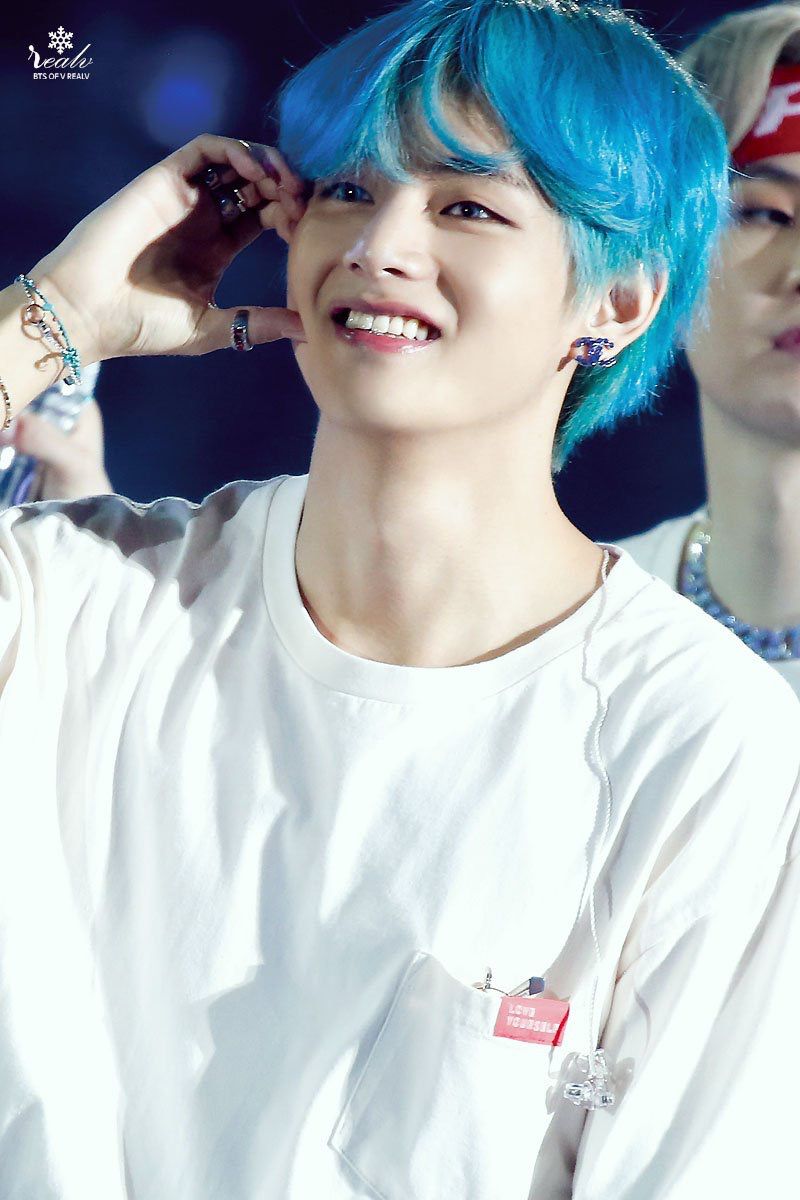 V Blue Hair Wallpapers