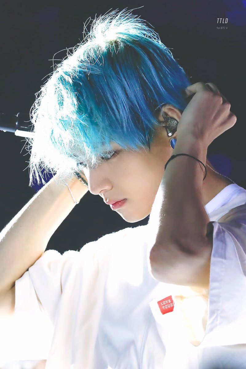 V Blue Hair Wallpapers