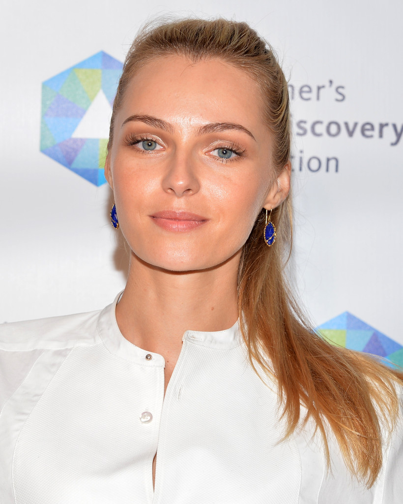 Valentina Zelyaeva Wallpapers