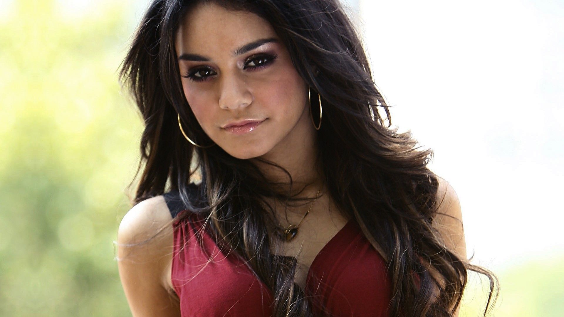 Vanessa Hudgens 2019 Wallpapers