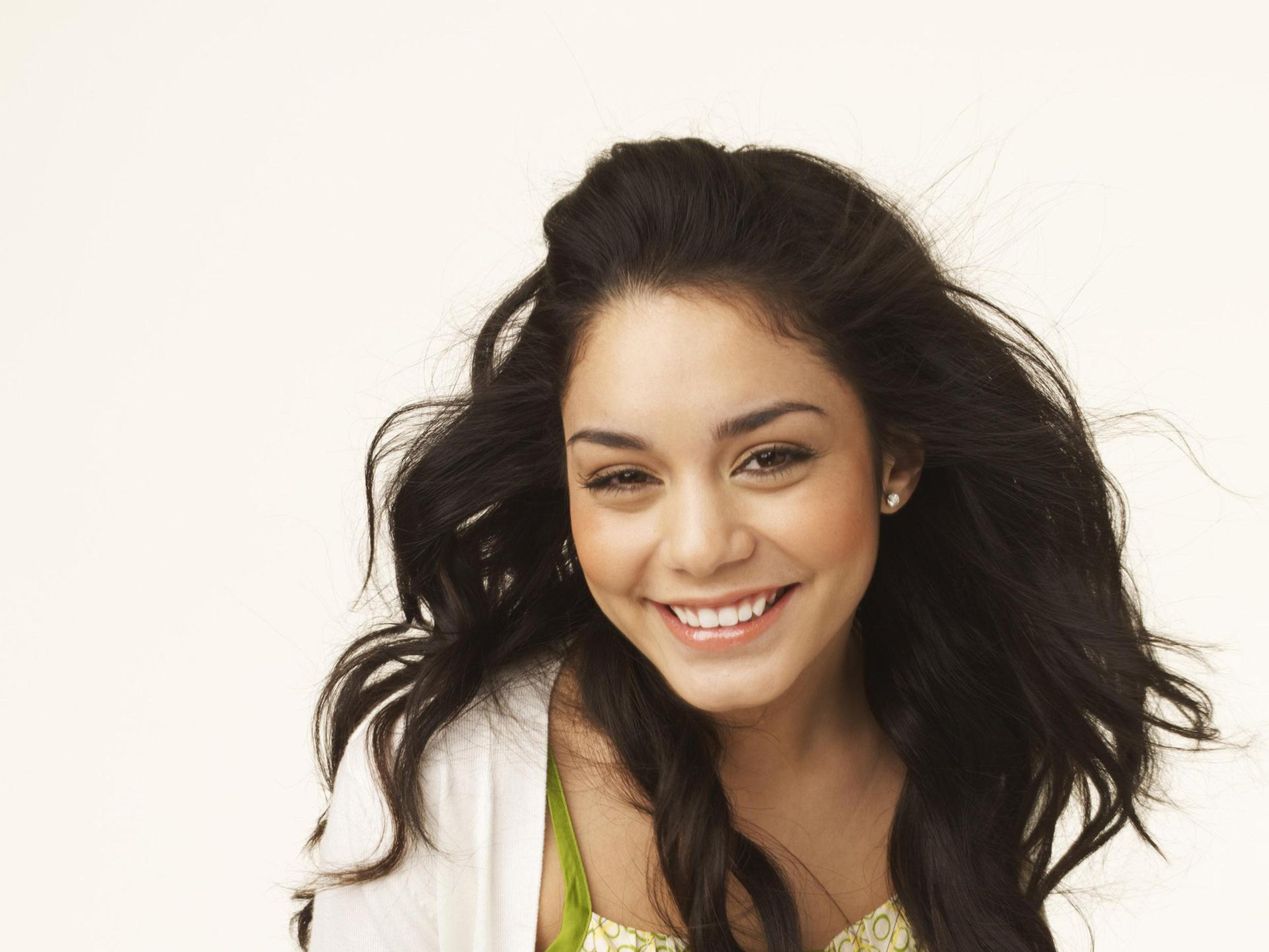 Vanessa Hudgens New Wallpapers