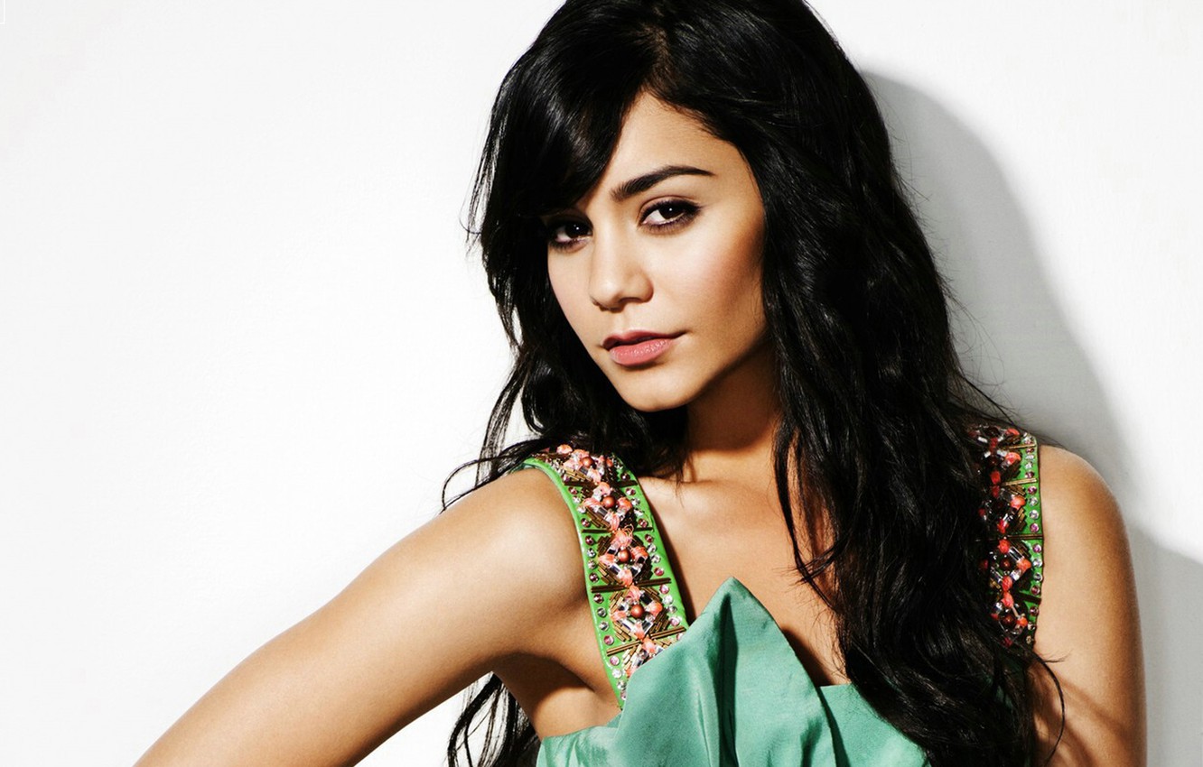 Vanessa Hudgens New Wallpapers