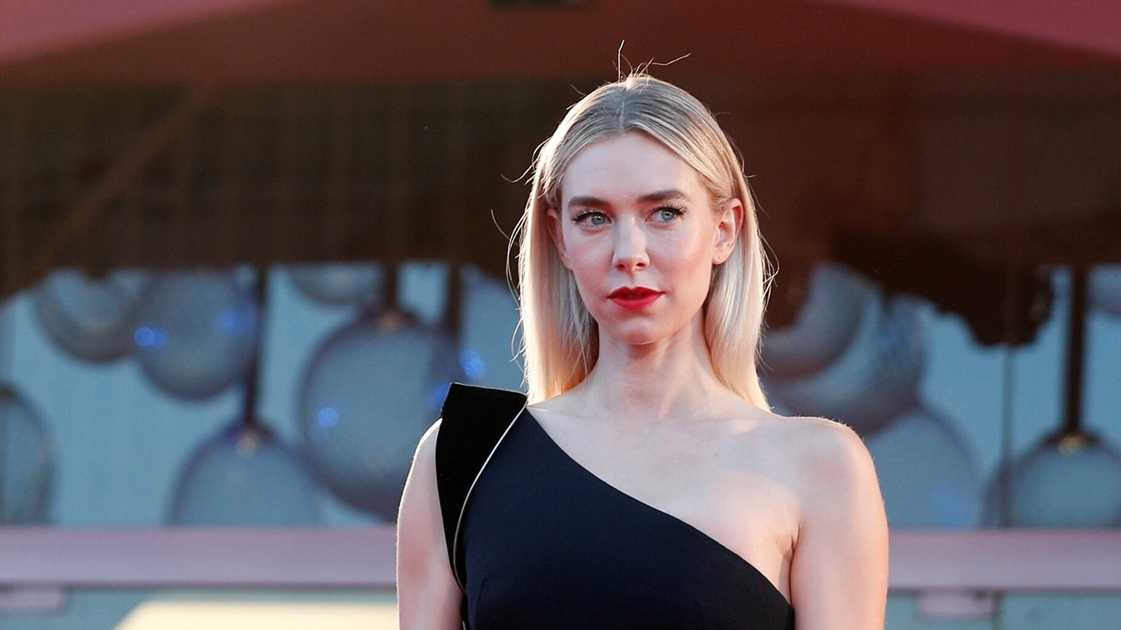 Vanessa Kirby Face Wallpapers