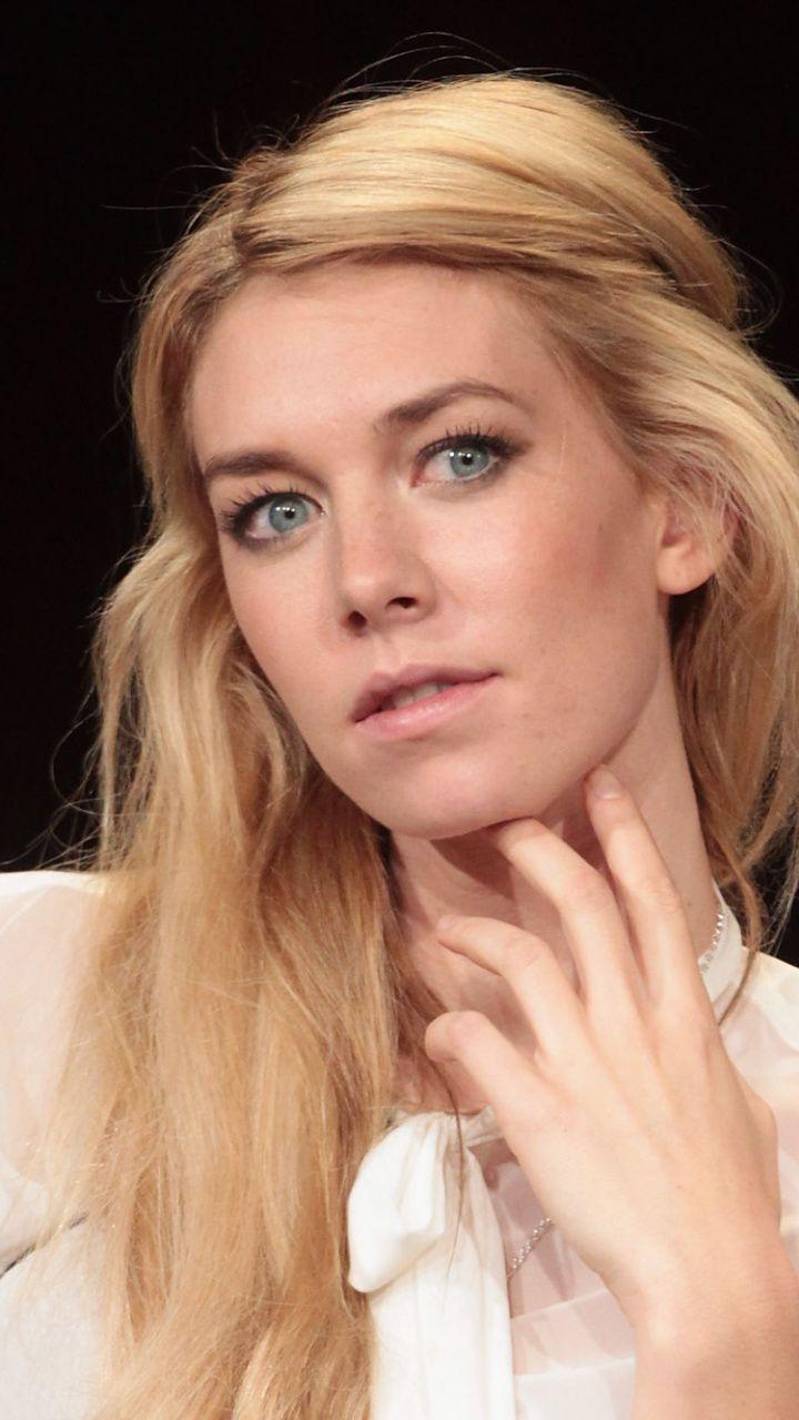 Vanessa Kirby Face Wallpapers