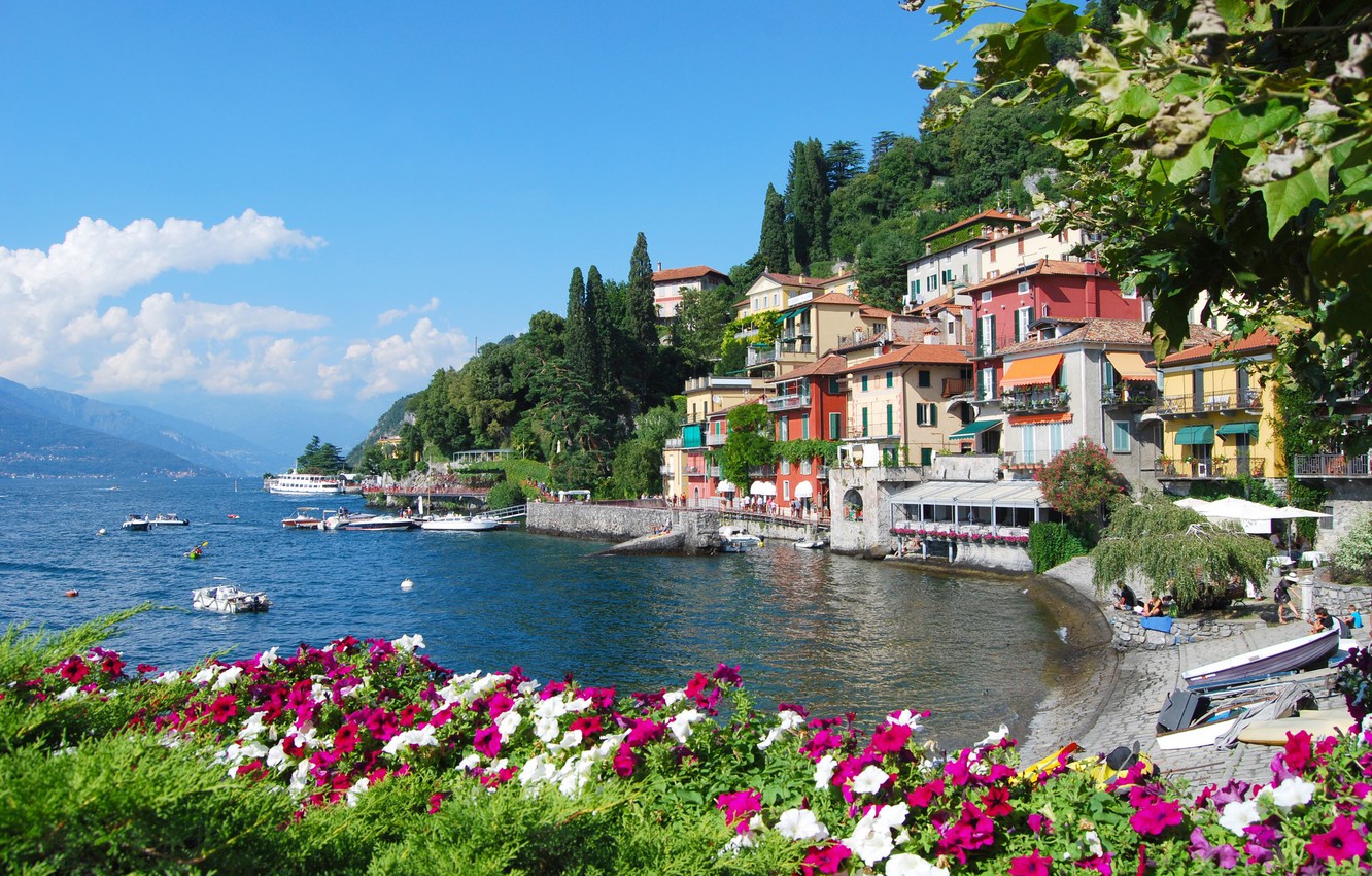 Varenna Wallpapers