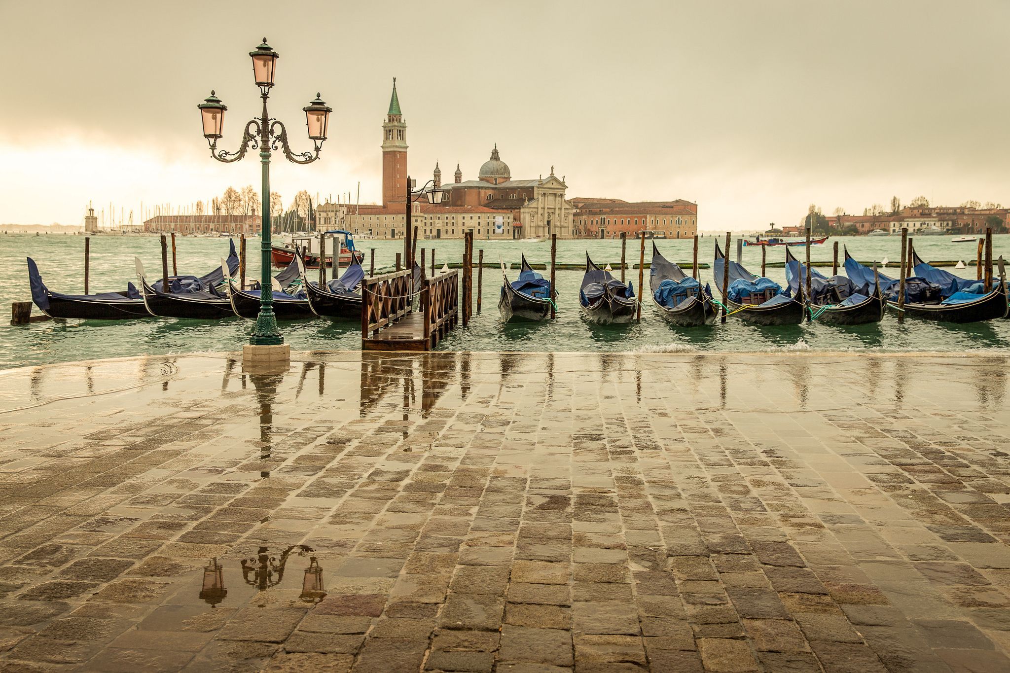 Venice In Rain Italy Wallpapers