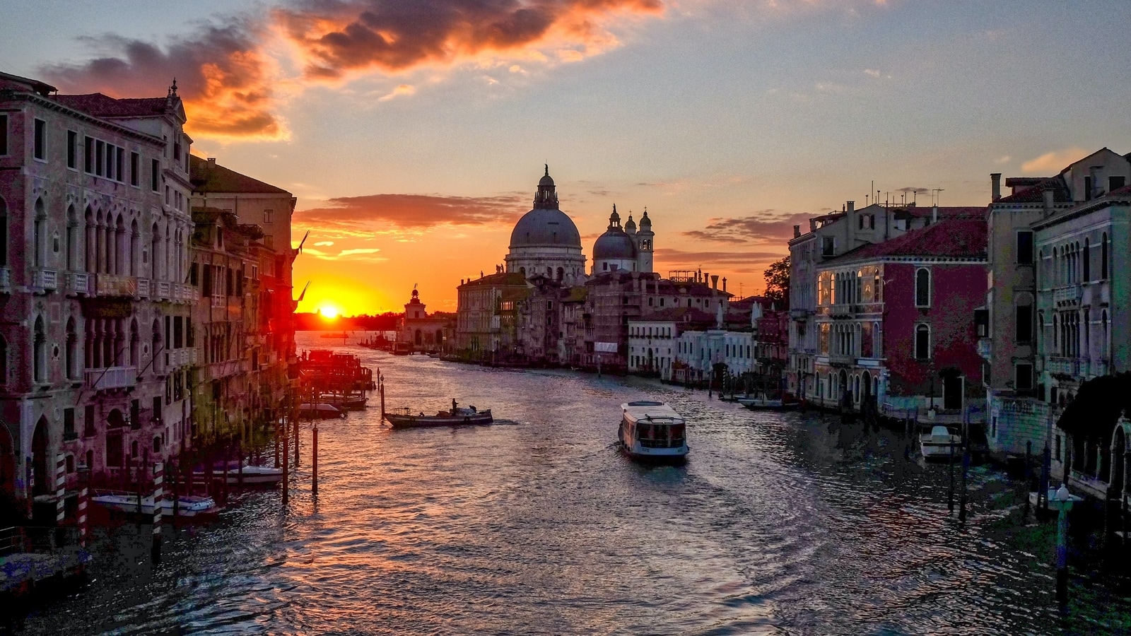 Venice In Rain Italy Wallpapers