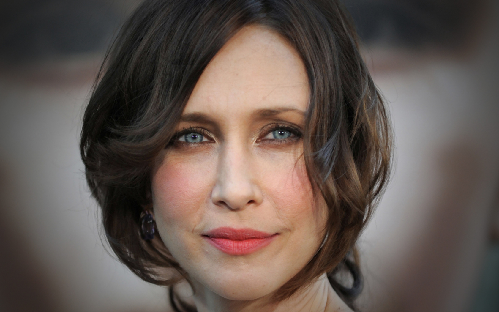 Vera Farmiga Wallpapers