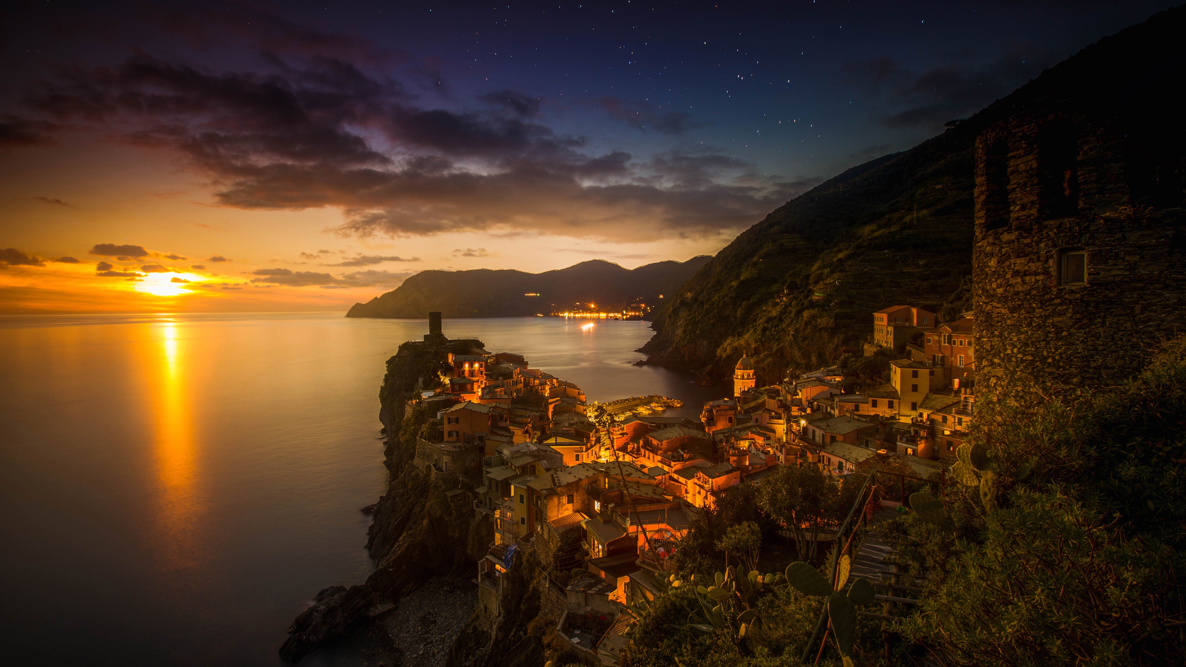 Vernazza Italy Sea And Mountains Nature Landscape Wallpapers