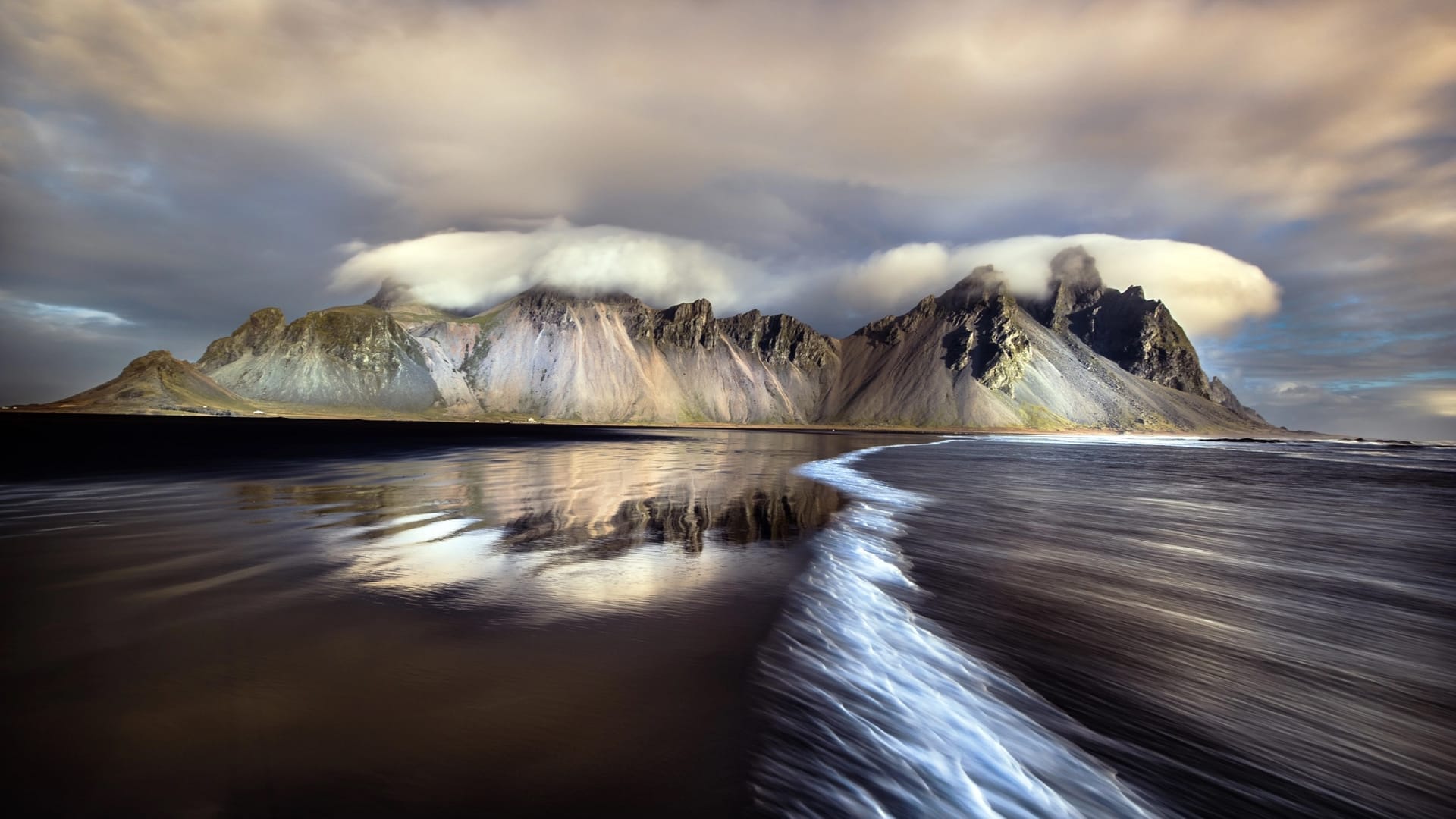 Vestrahorn Mountain 4K Wallpapers