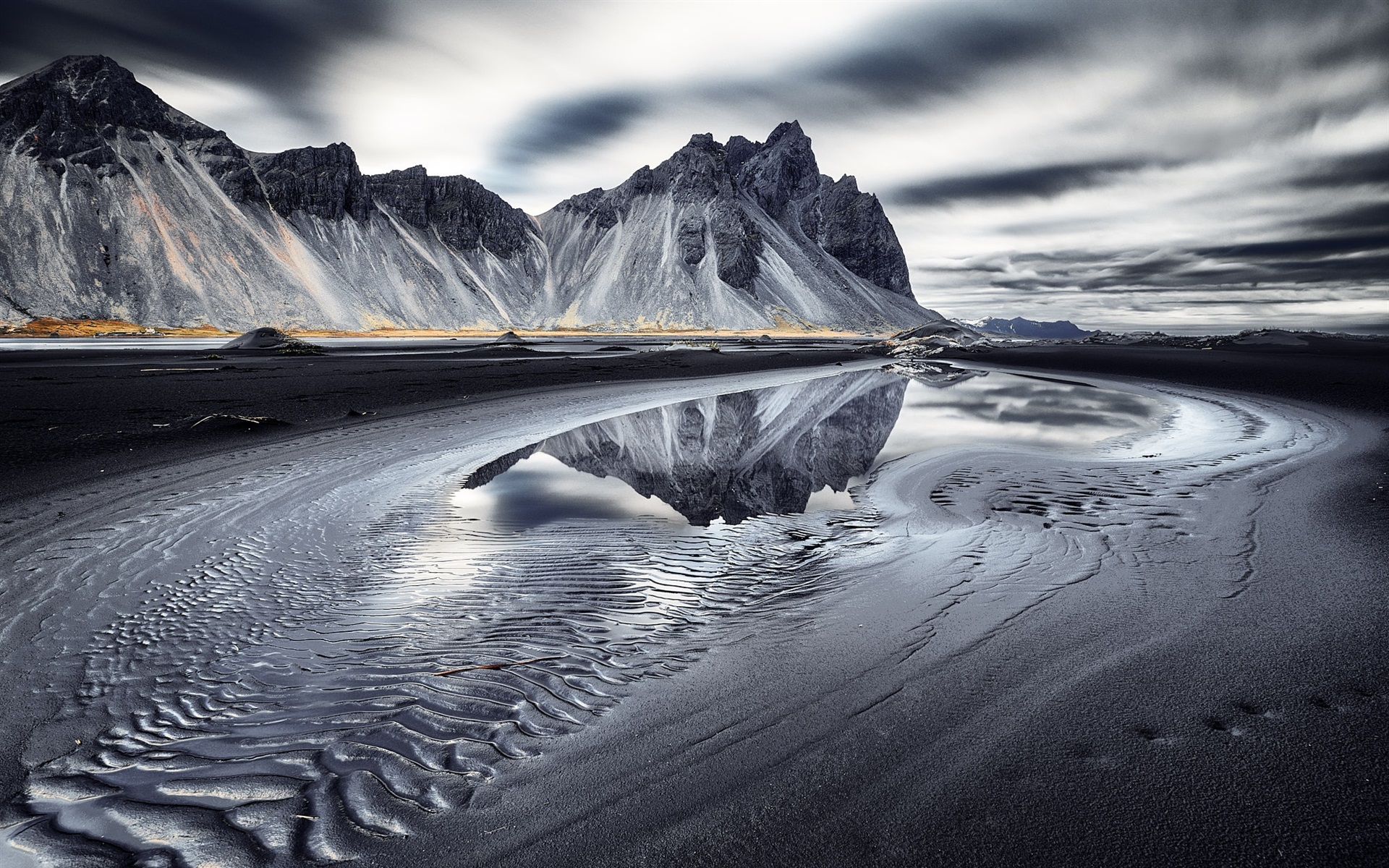 Vestrahorn Mountain 4K Wallpapers