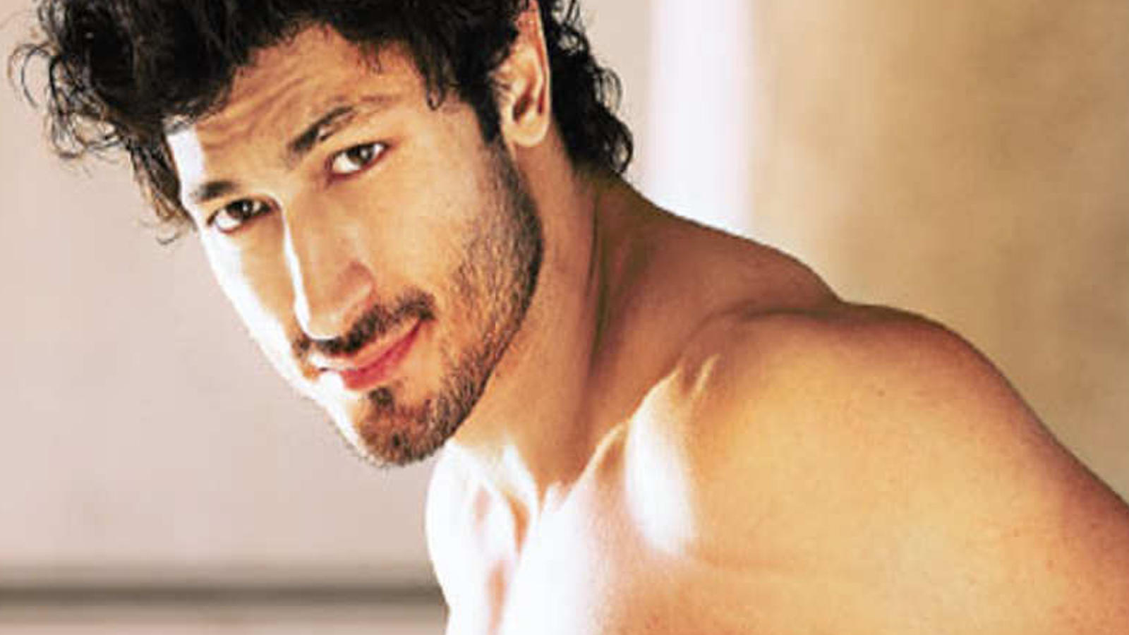 Vidyut Jamwal Commando 3 Wallpapers