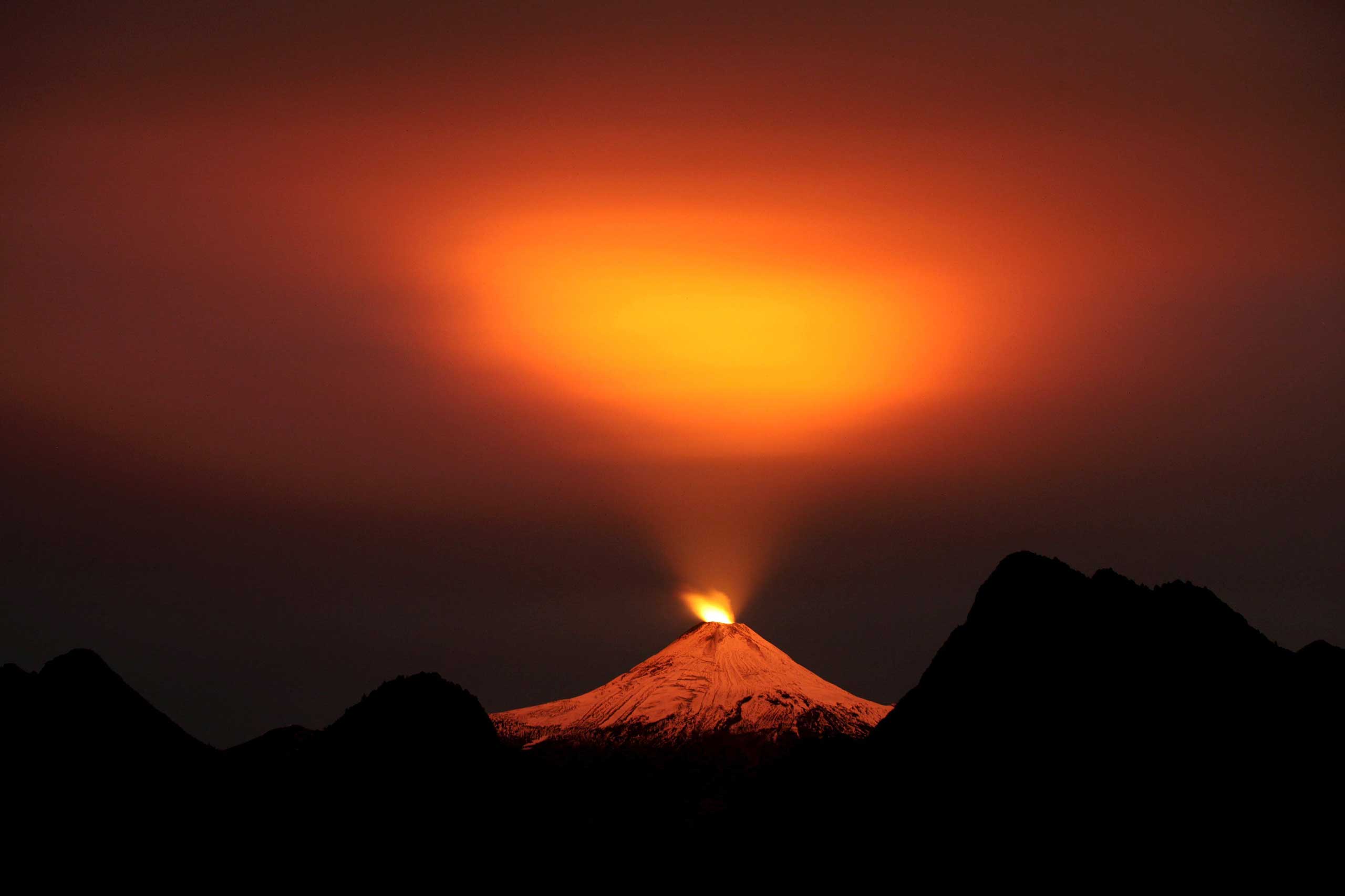 Villarrica Volcano In Chile Wallpapers