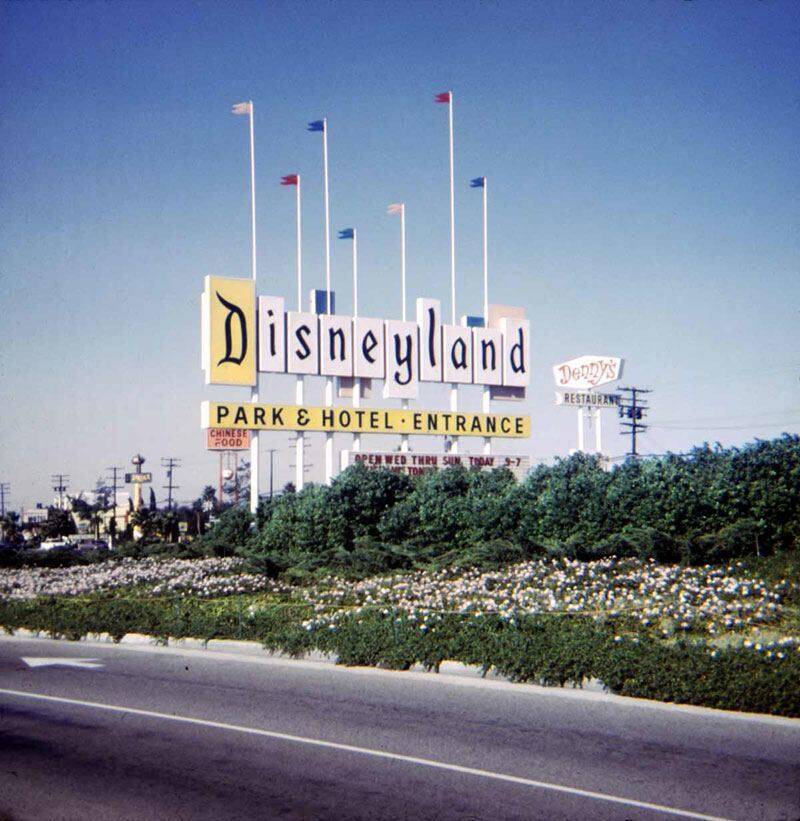 Vintage Disneyland Wallpapers