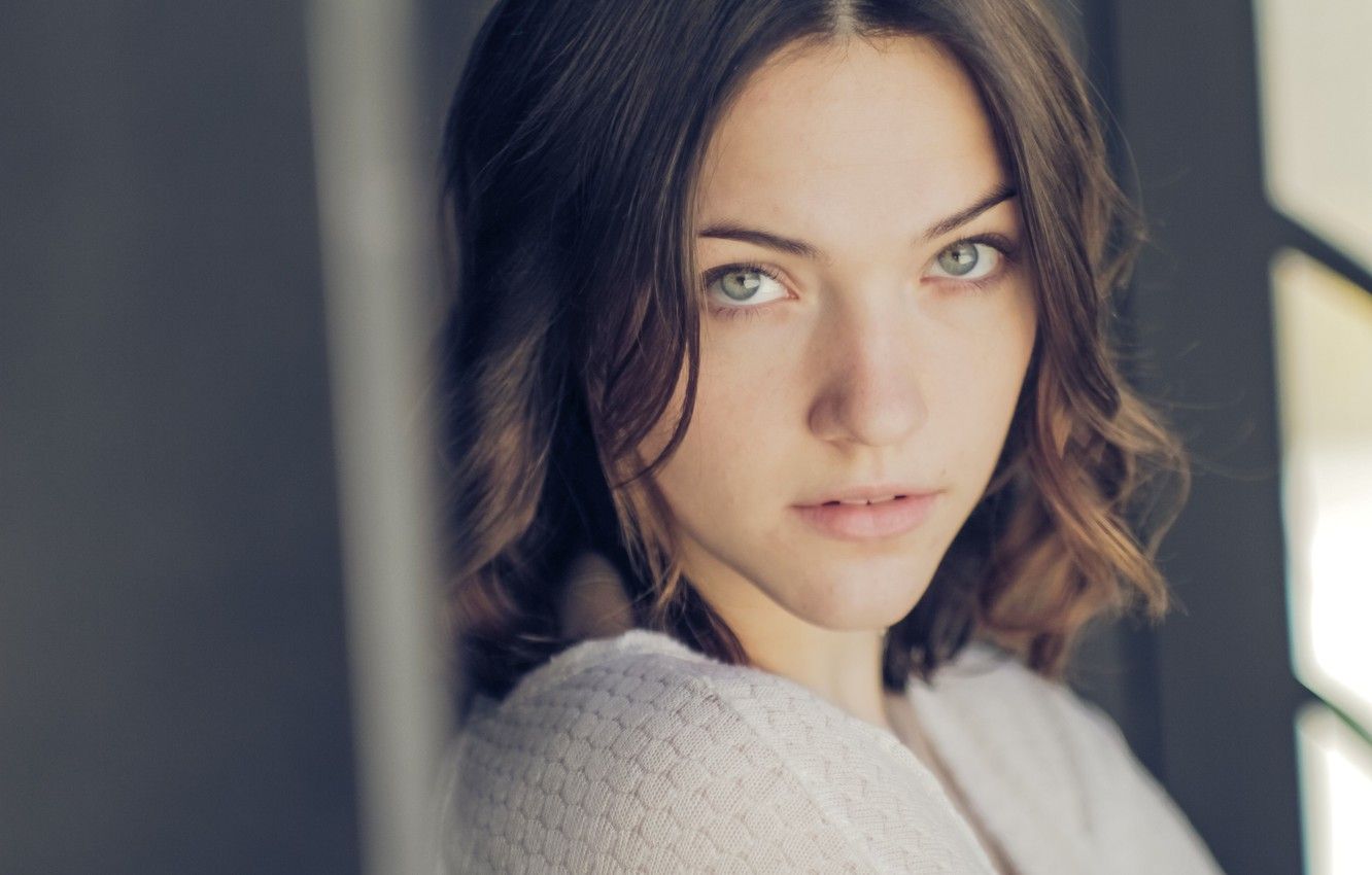 Violett Beane Portrait Wallpapers