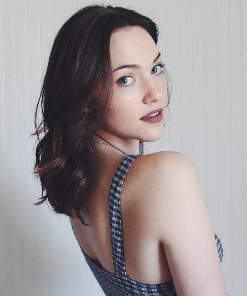 Violett Beane Wallpapers