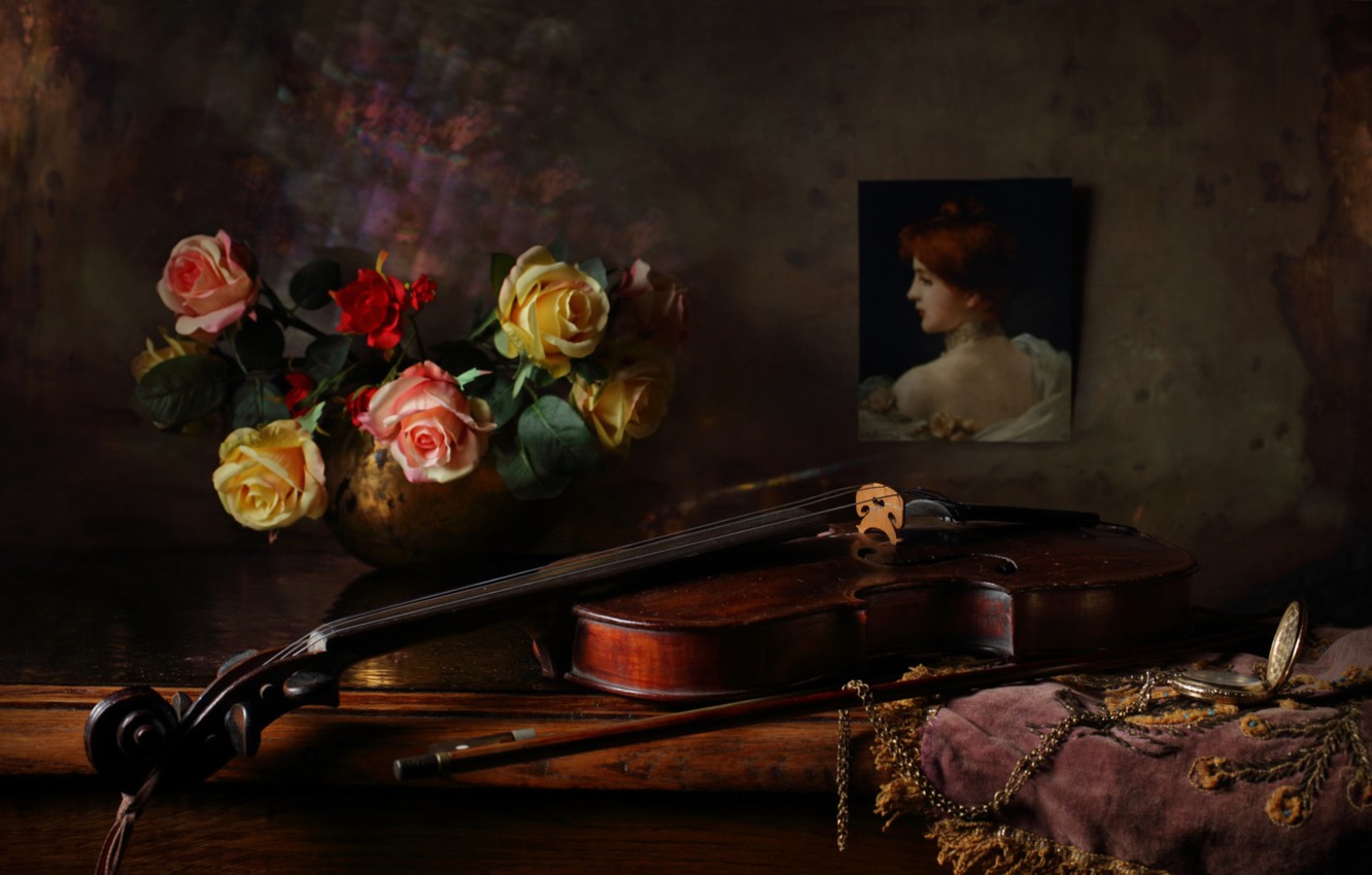 Violin With Flowers Wallpapers