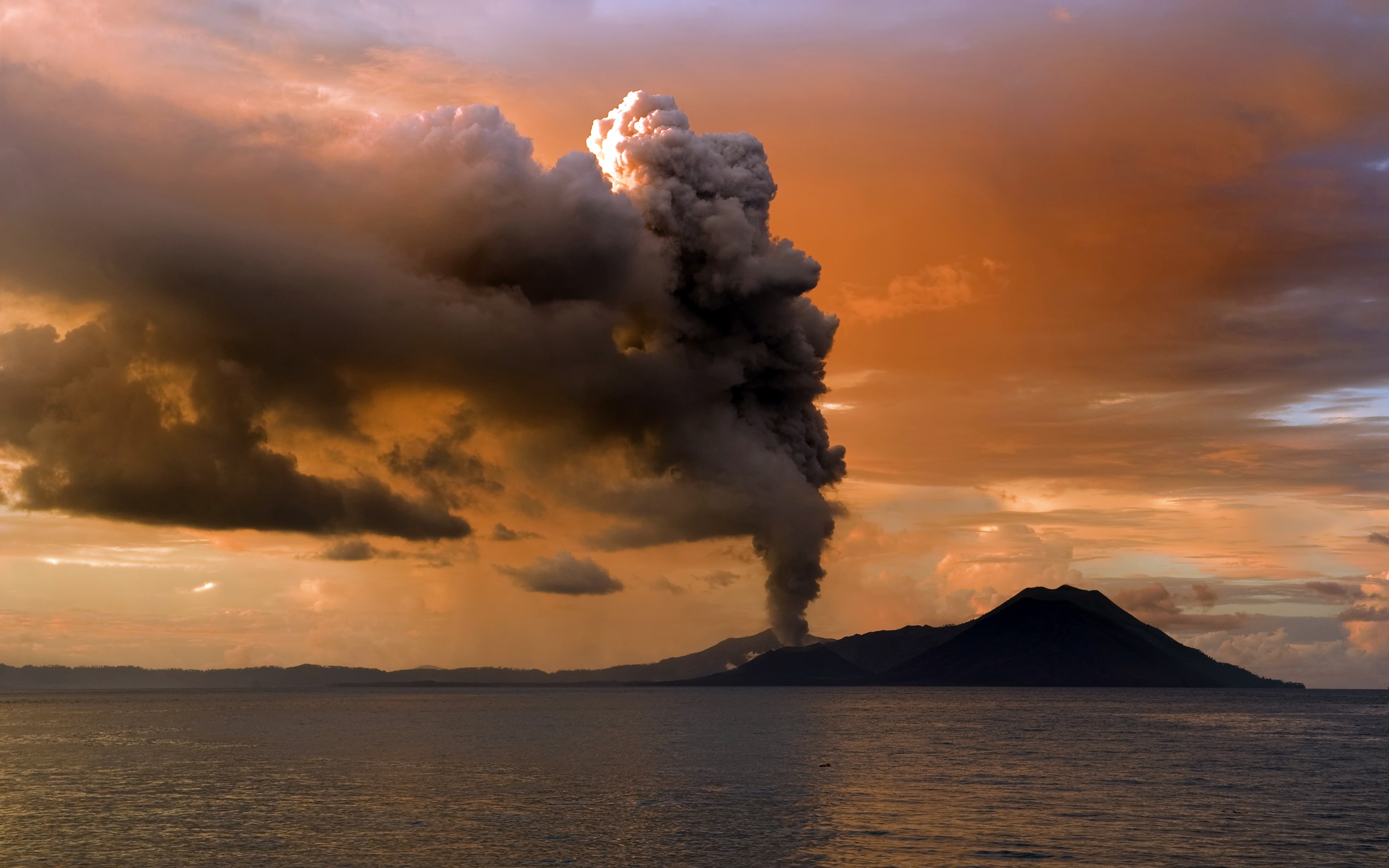 Volcano In Italy Sunset Wallpapers