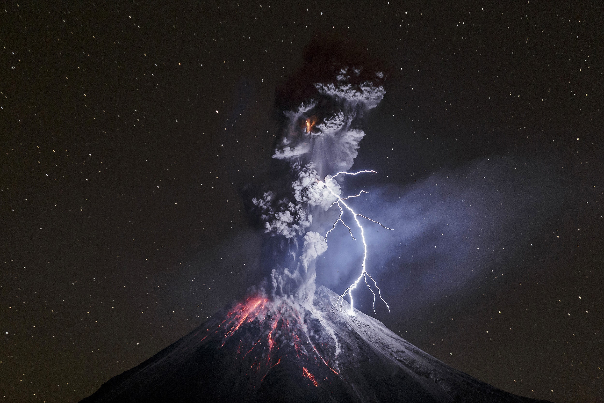 Volcano Lightning Wallpapers