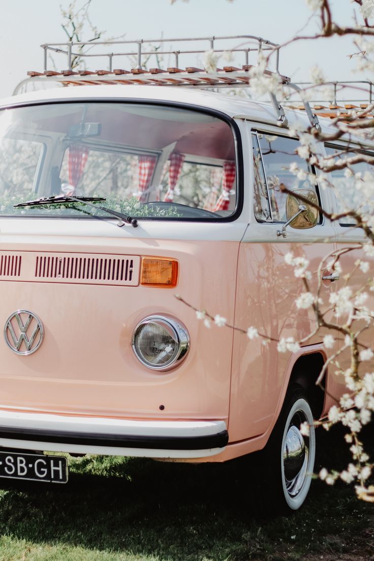 Volkswagen Bus Wallpapers