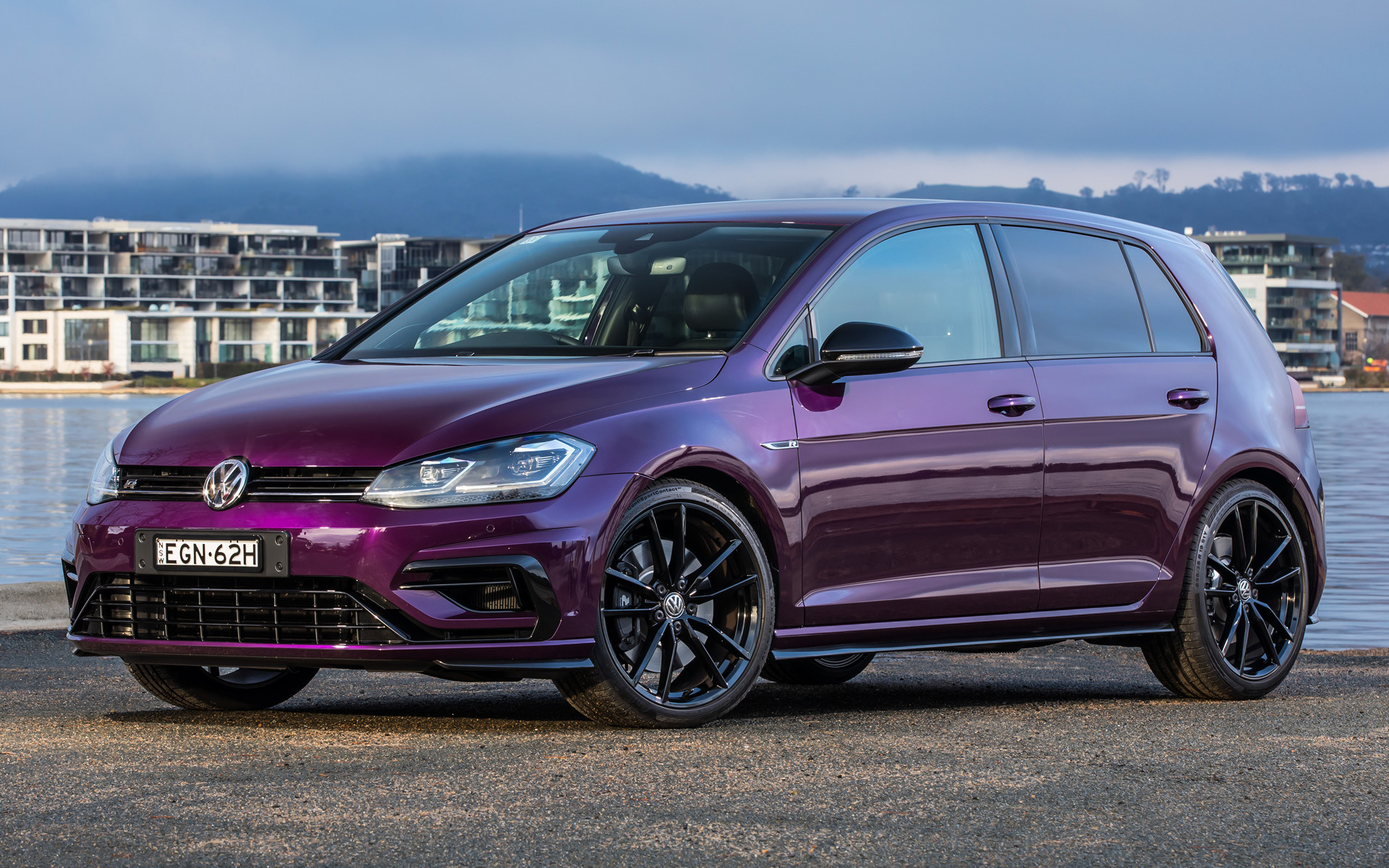 Volkswagen Golf R Wallpapers